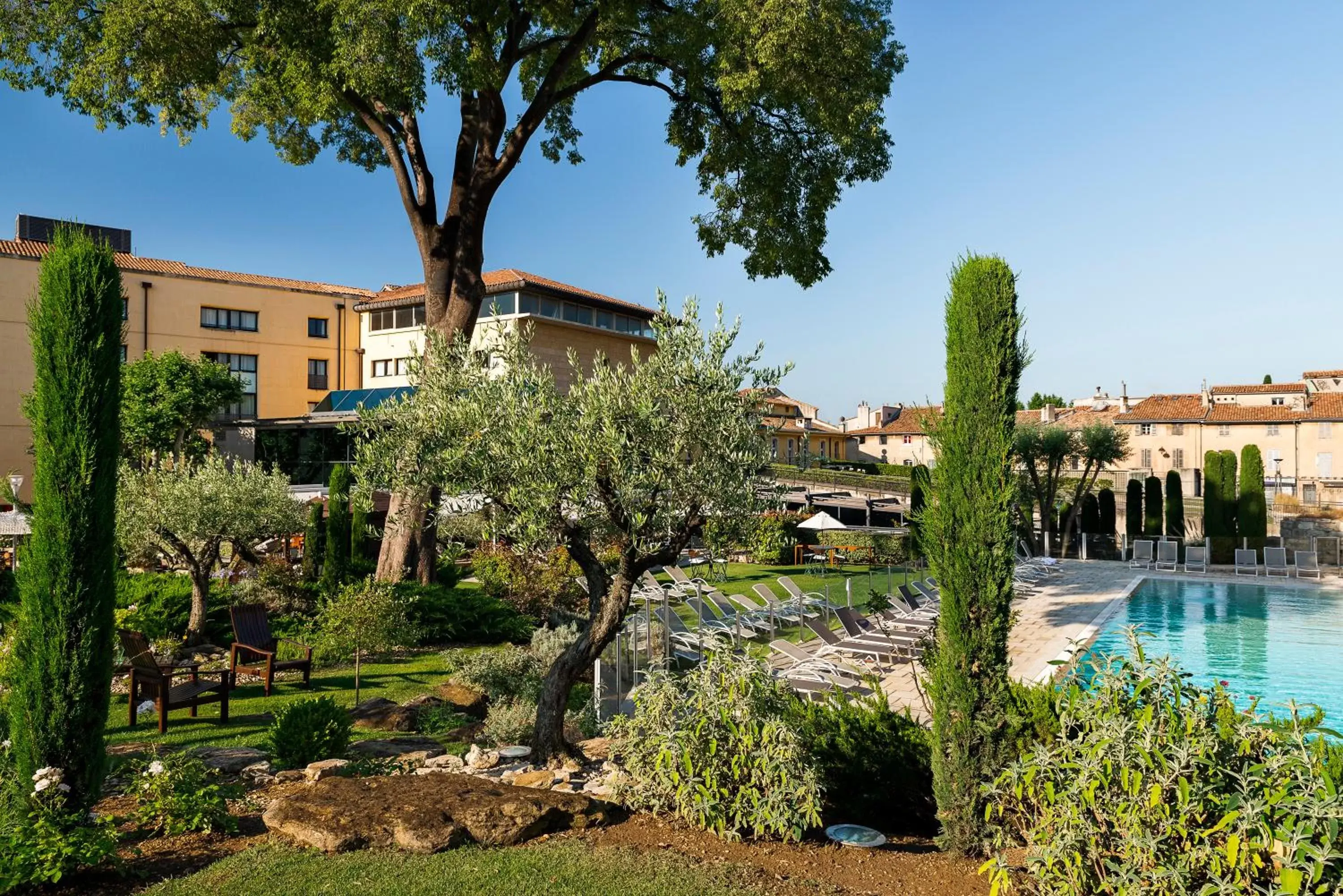 Property building, Swimming Pool in Aquabella Hôtel & Spa