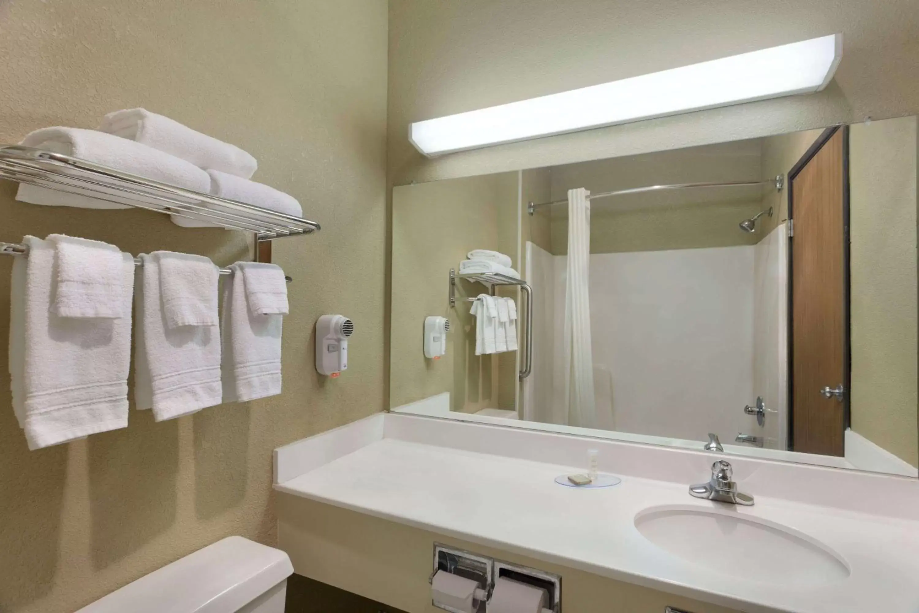 Bathroom in Super 8 by Wyndham Lees Summit