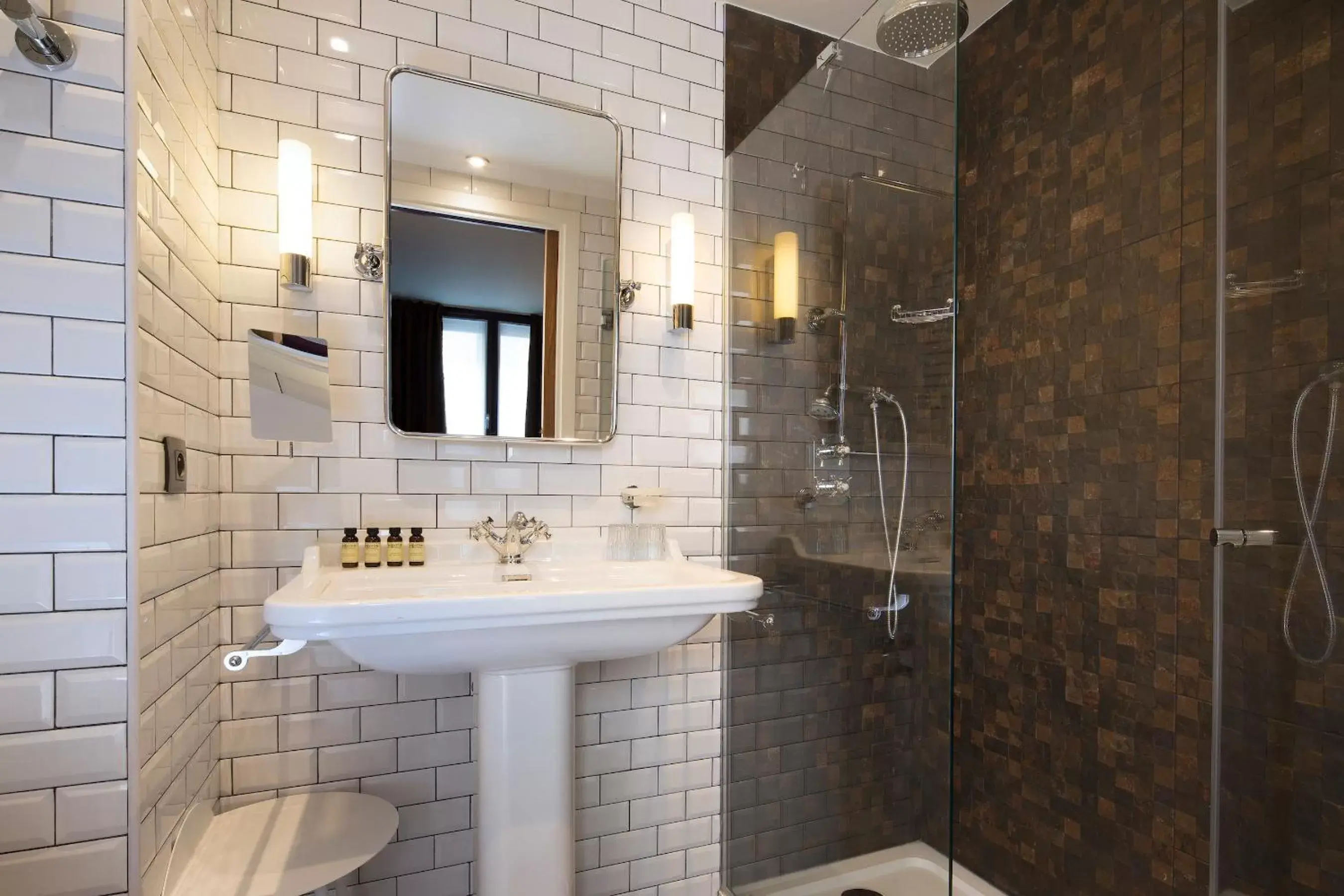 Shower, Bathroom in Hotel Whistler