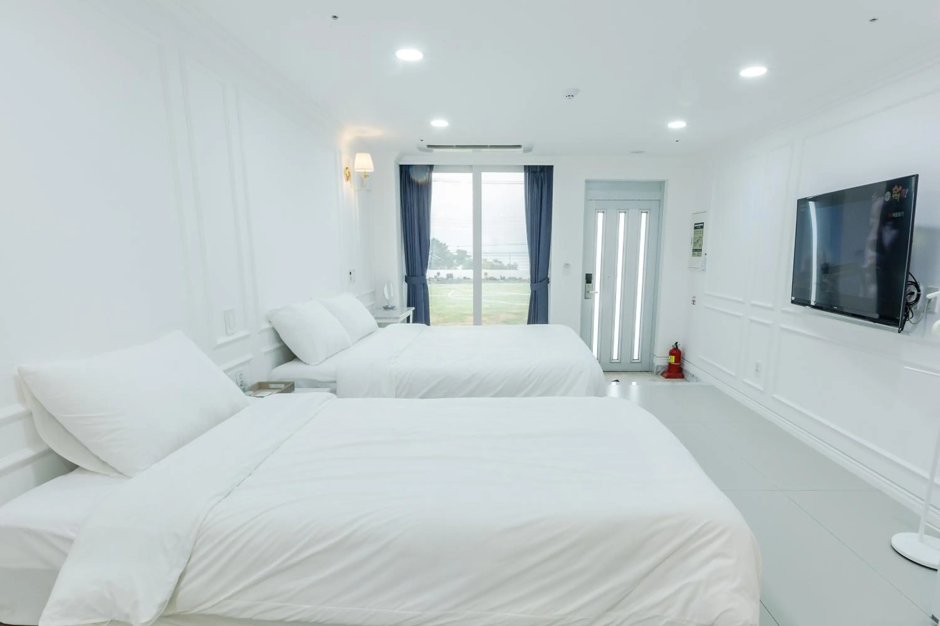 Bedroom, Bed in Gladsheim Hotel