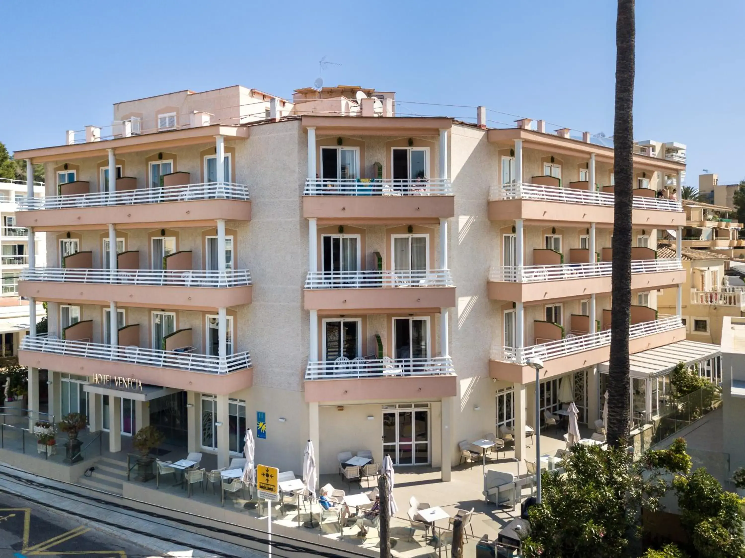 Property building in Hotel Venecia Paguera Property building in Hotel Venecia Paguera