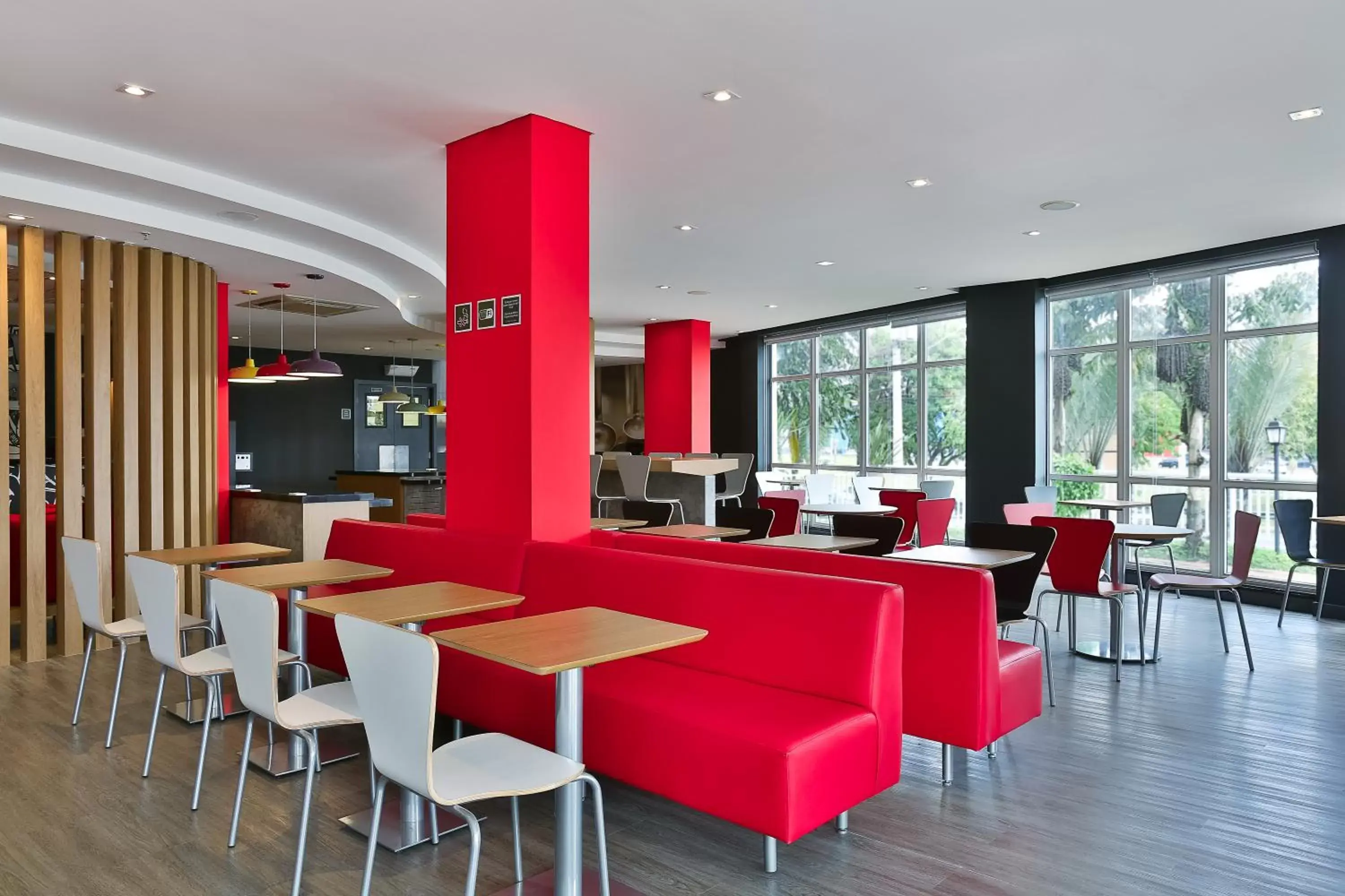 Day, Restaurant/Places to Eat in ibis Sao Jose dos Campos Colinas