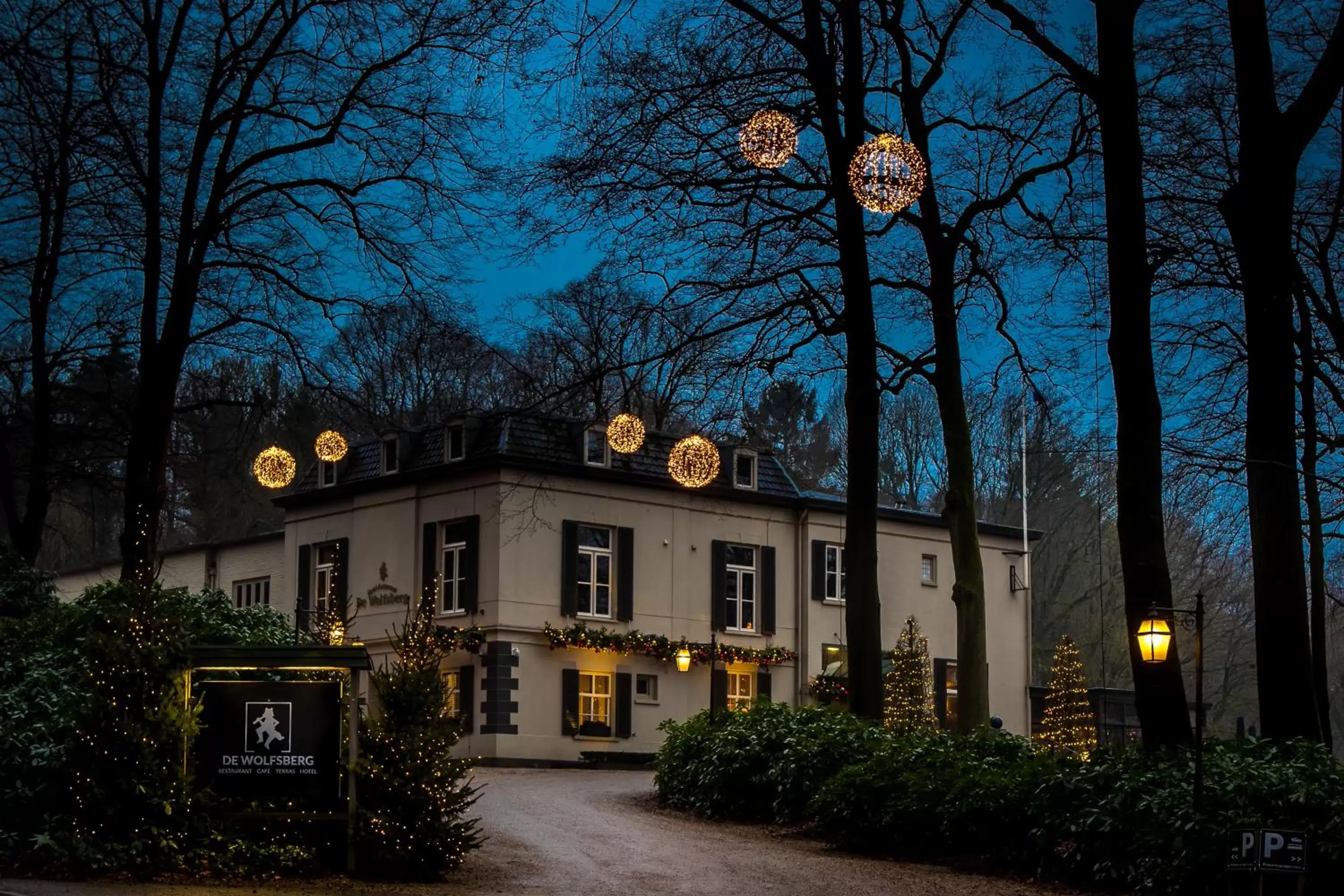 Facade/entrance, Property Building in Hotel Restaurant De Wolfsberg