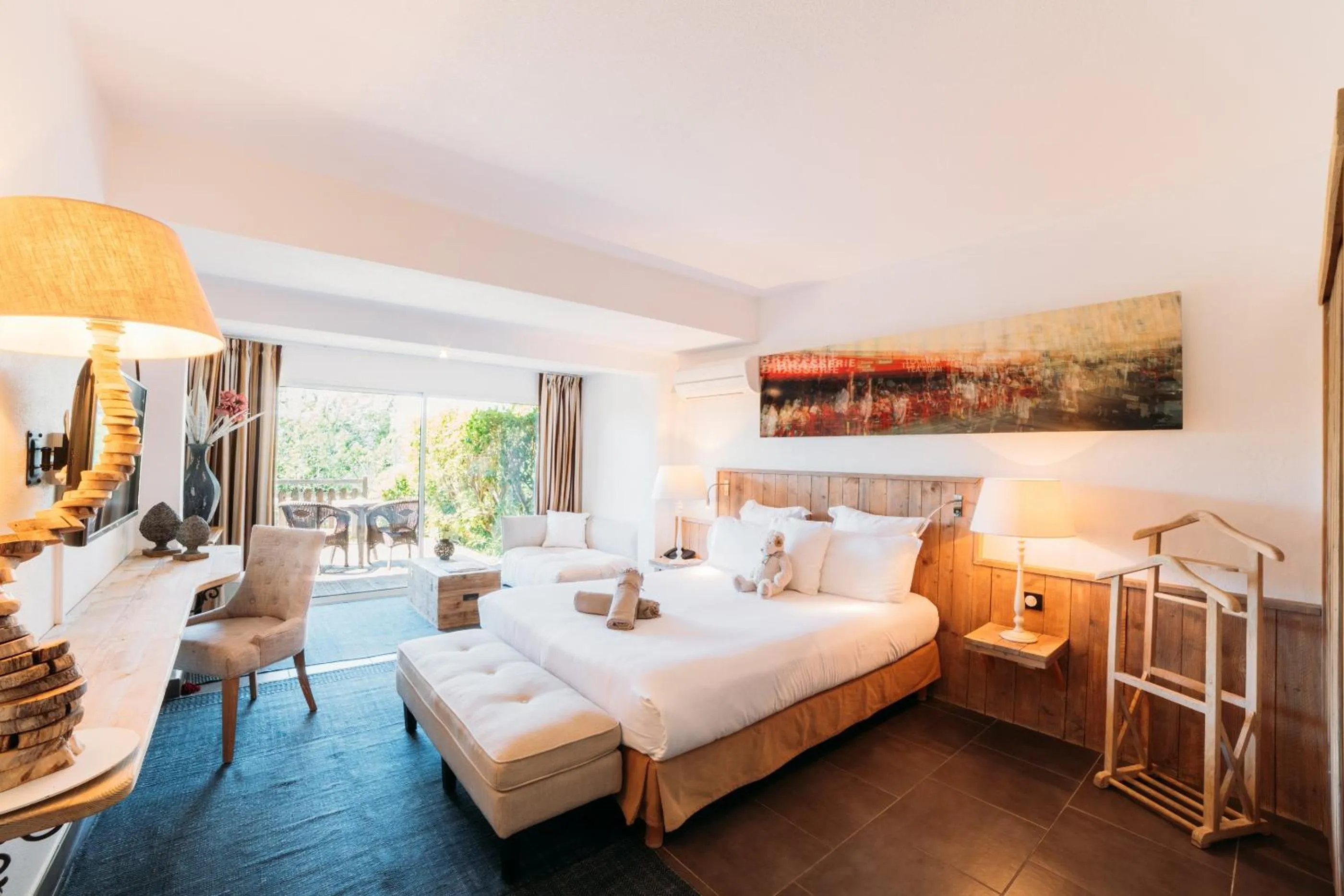 Photo of the whole room, Bed in Hôtel Font Mourier