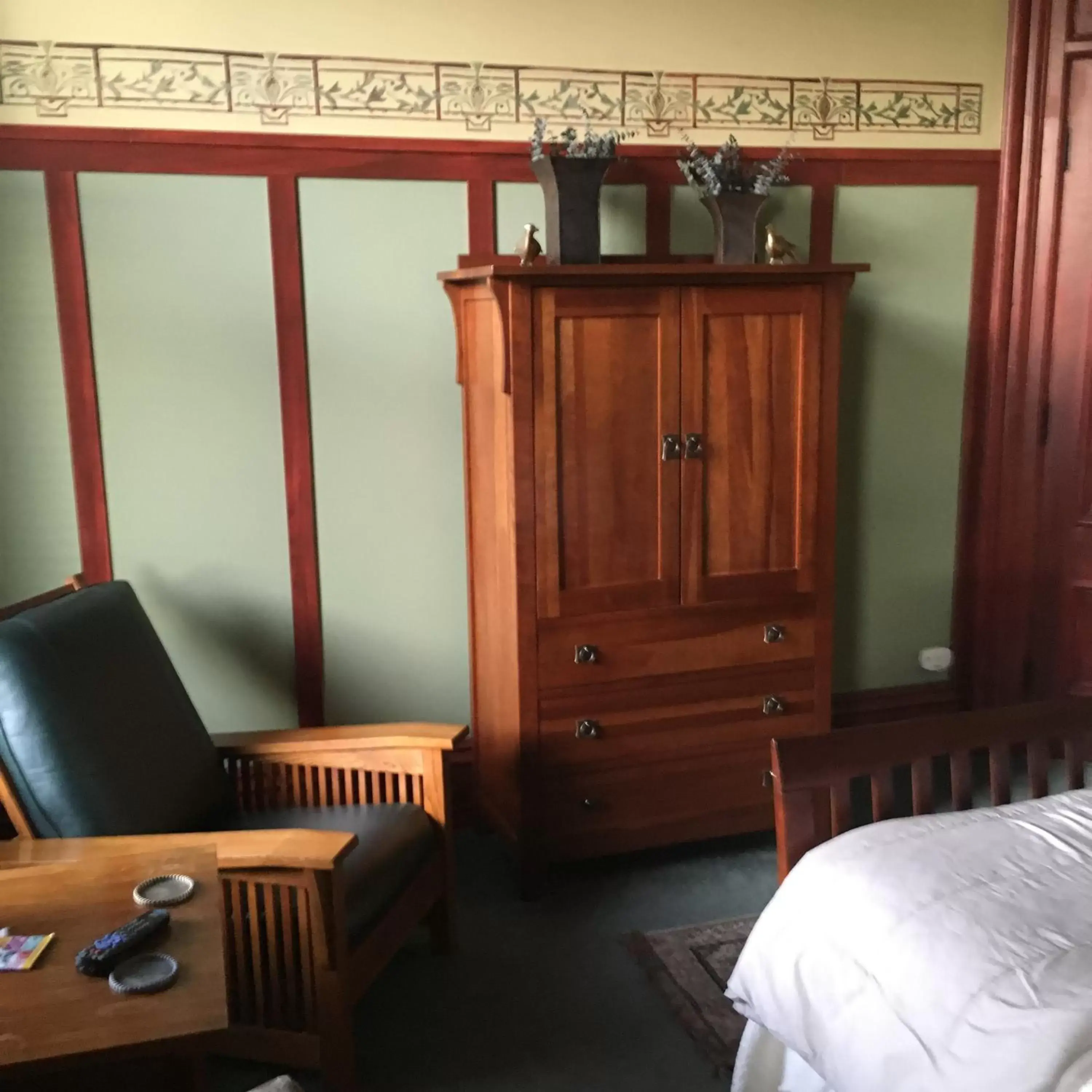 Decorative detail, TV/Entertainment Center in Main Street Bed & Breakfast