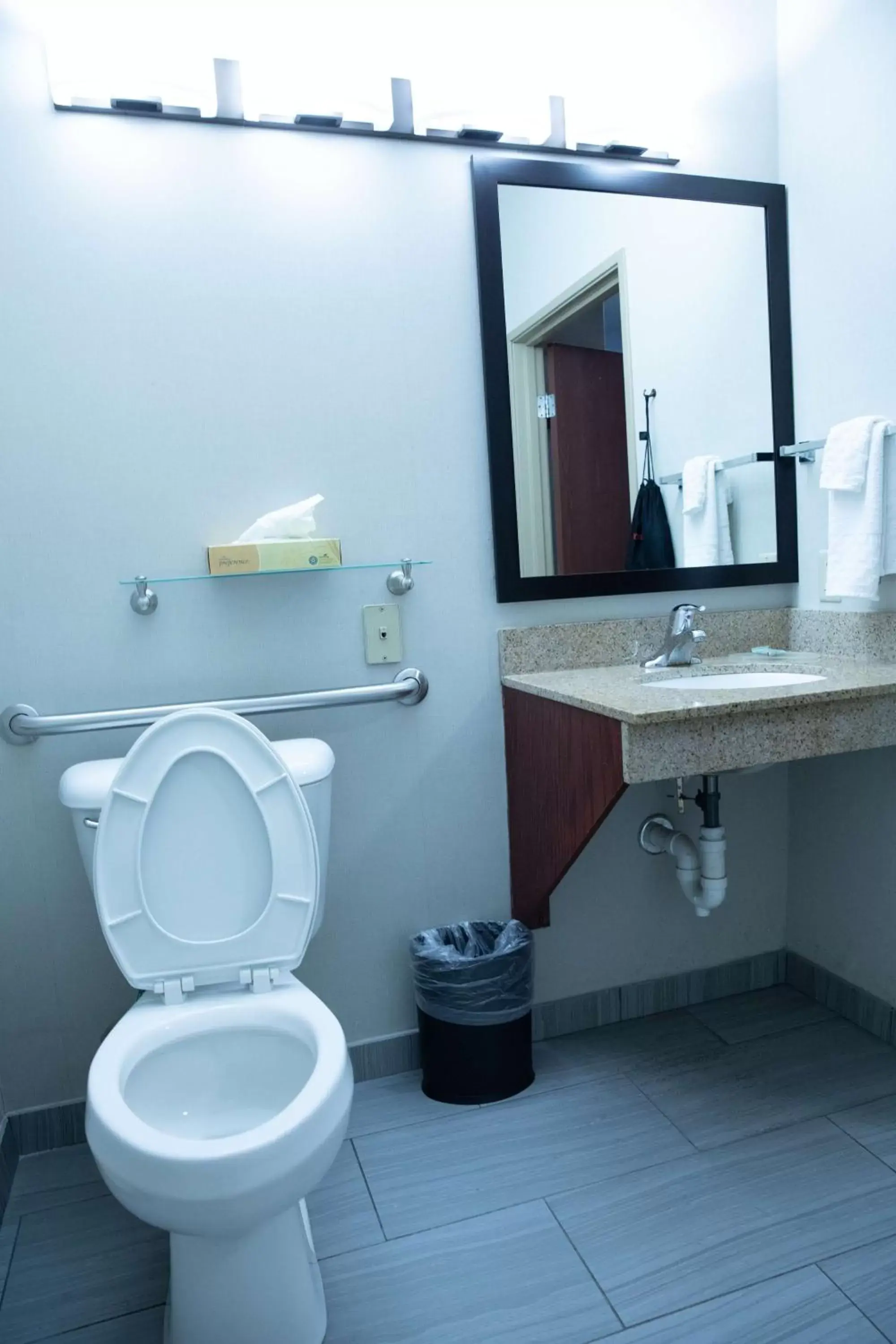 Bathroom in Best Western Providence-Seekonk Inn