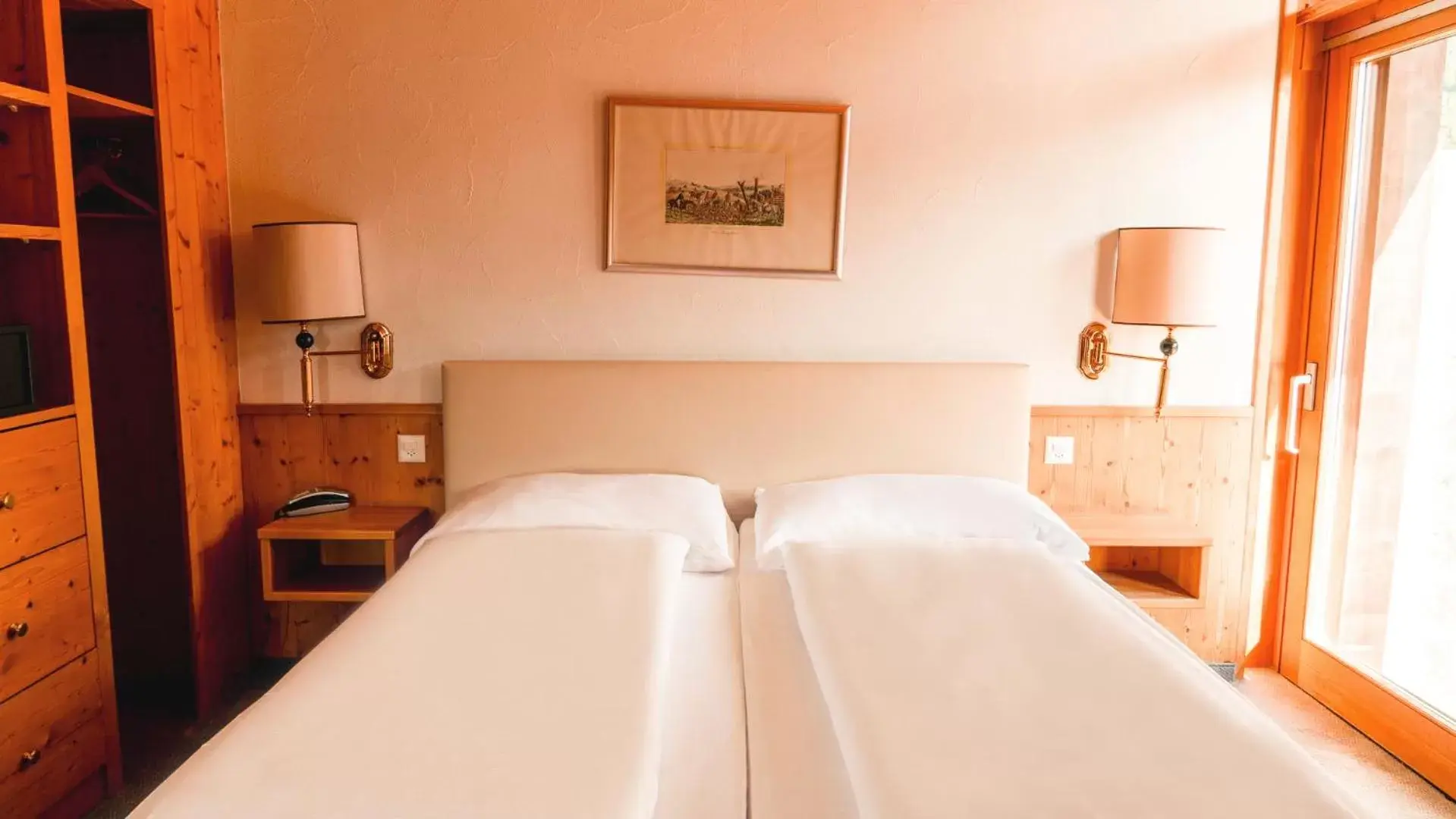 Quadruple Room in Hostel Flims Quadruple Room in Hostel Flims