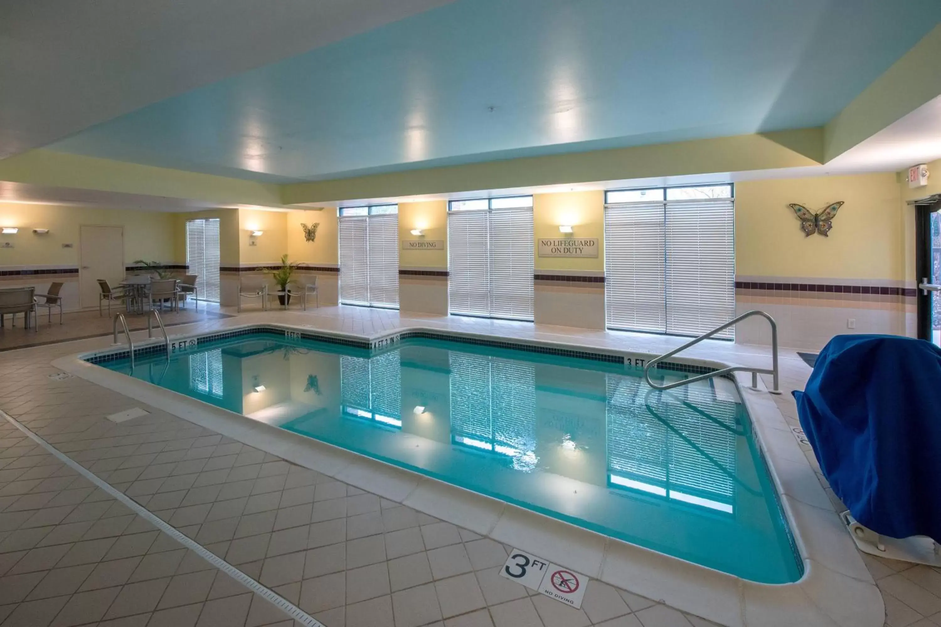 Swimming Pool in SpringHill Suites by Marriott Greensboro