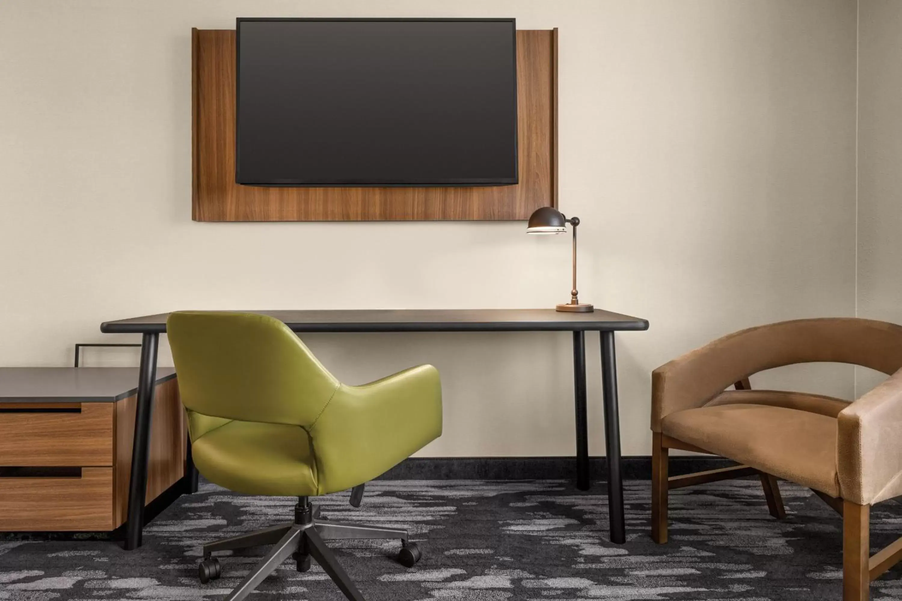 Photo of the whole room, TV/Entertainment Center in Fairfield Inn & Suites Findlay