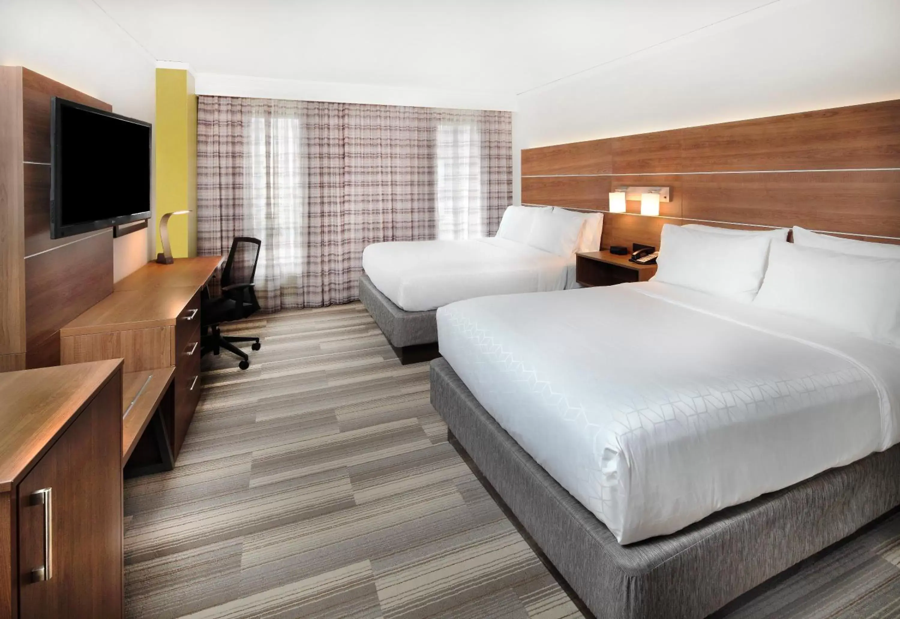 Photo of the whole room, Bed in Holiday Inn Express Hotel & Suites Fisherman's Wharf, an IHG Hotel