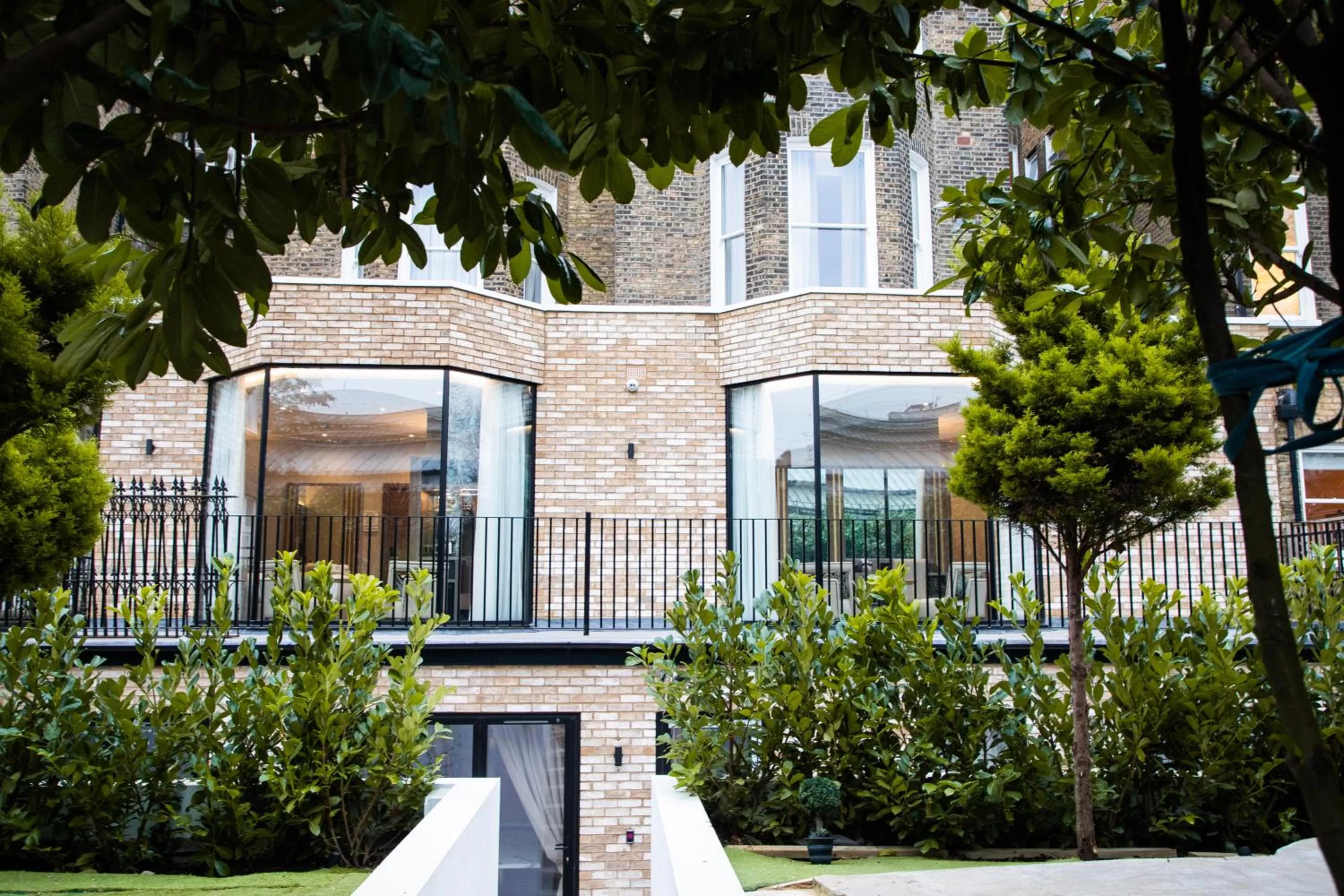 Garden in Merit Kensington Hotel