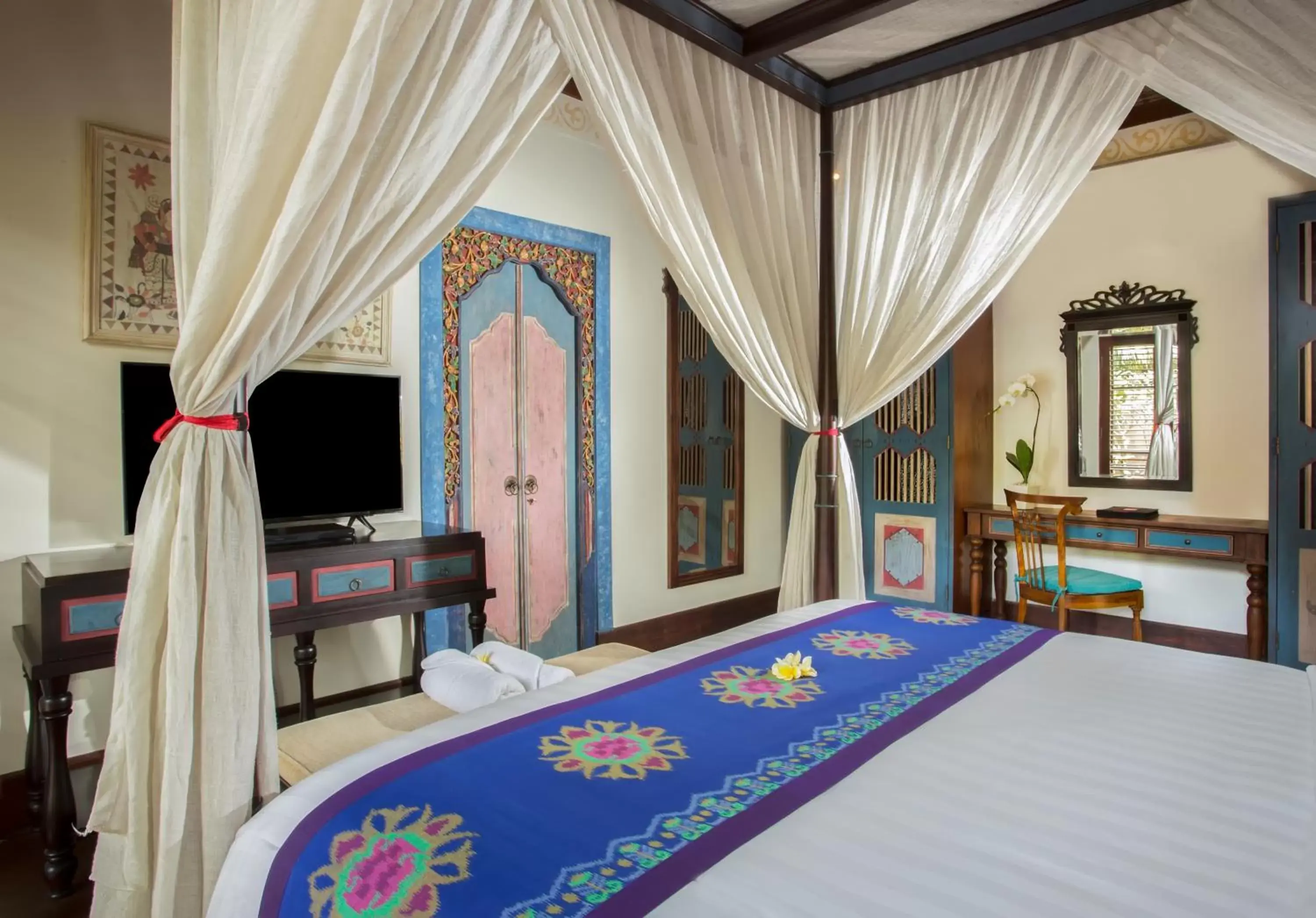 bunk bed in Dwaraka The Royal Villas