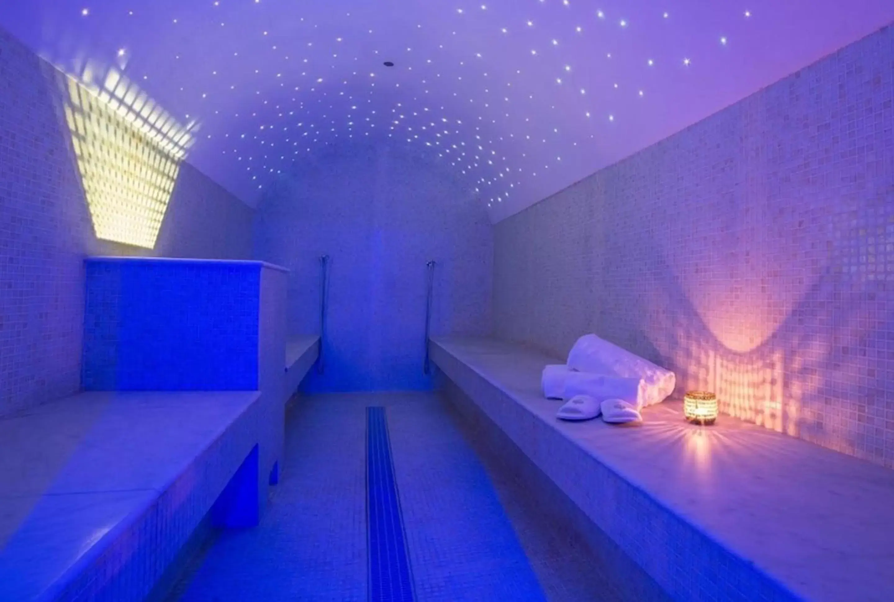 Steam room, Bed in Grand Hotel Ortigia Steam room, Bed in Grand Hotel Ortigia