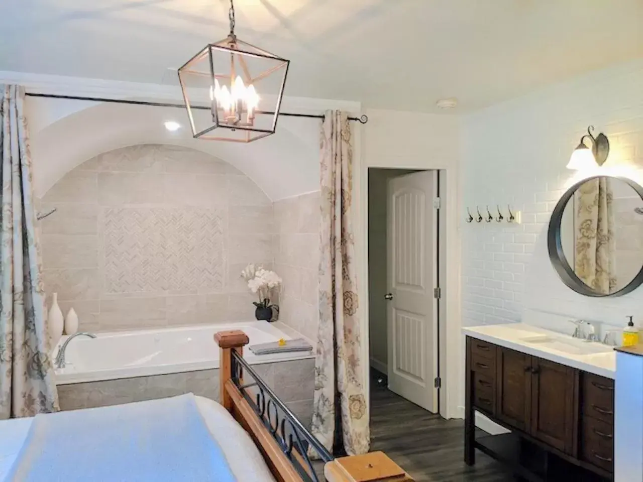 Bathroom in Bramblebank Cottages