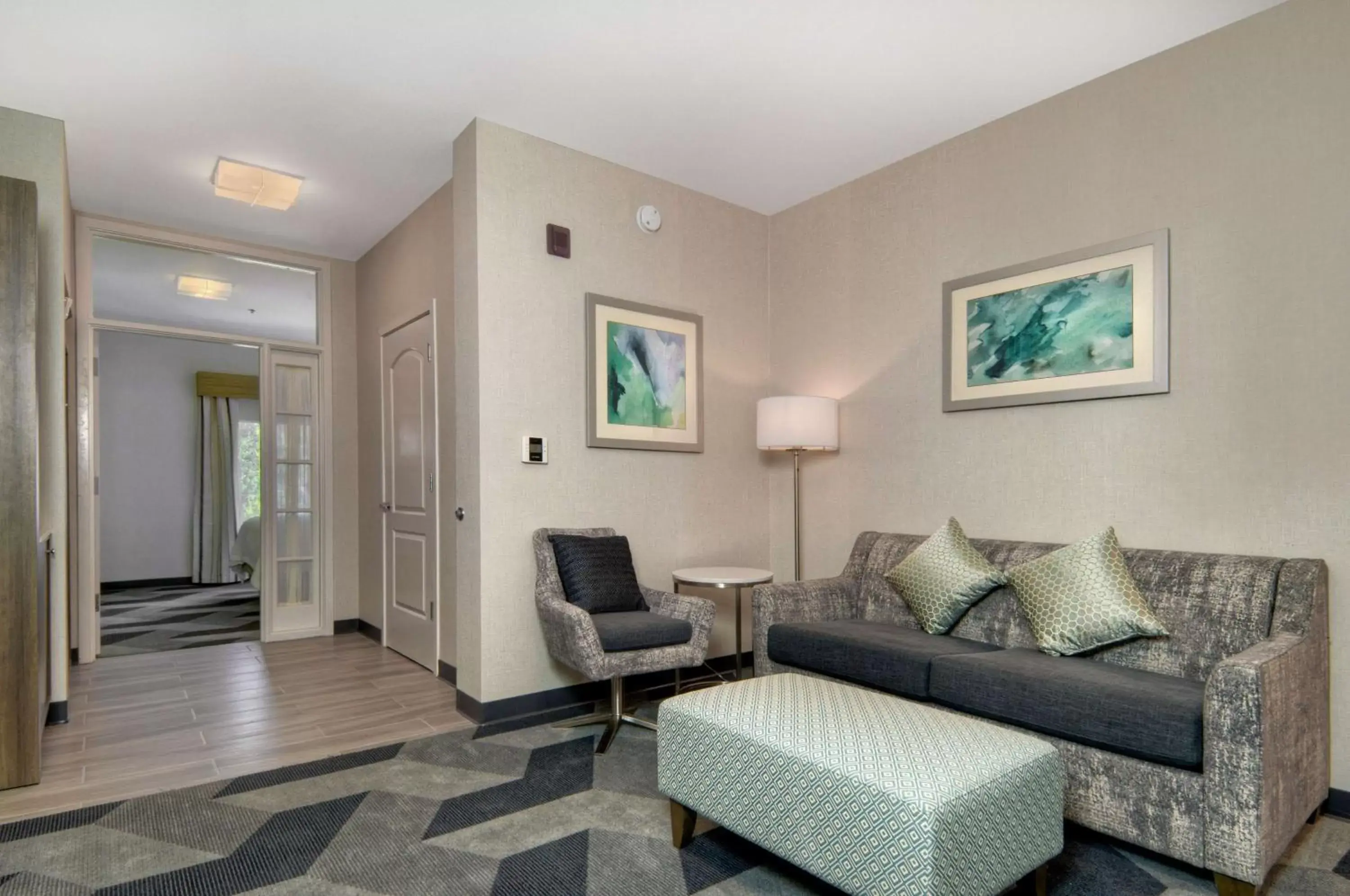 Living room, Seating Area in Hilton Garden Inn Livermore