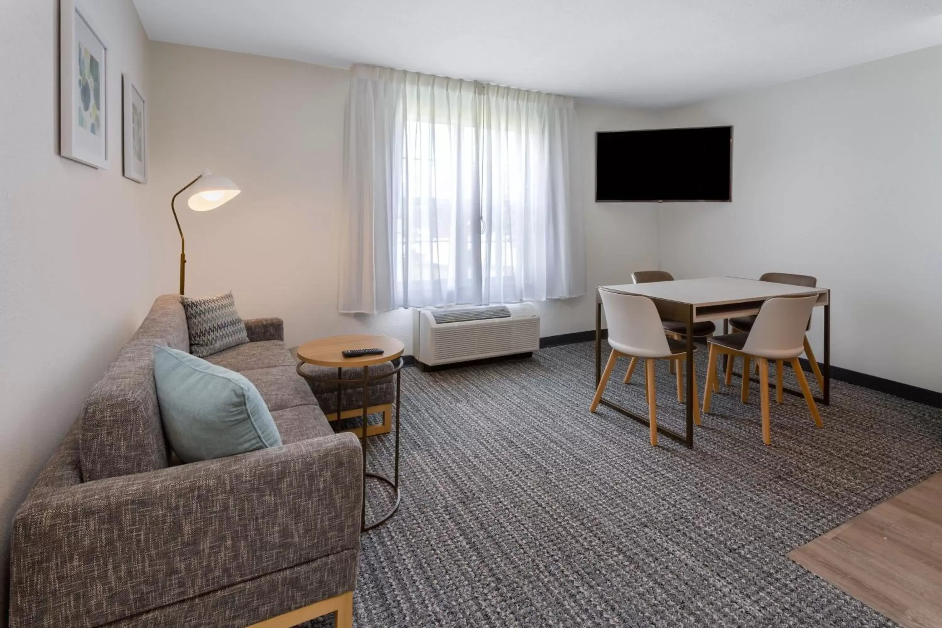 Living room, Seating Area in TownePlace Suites New Orleans Metairie