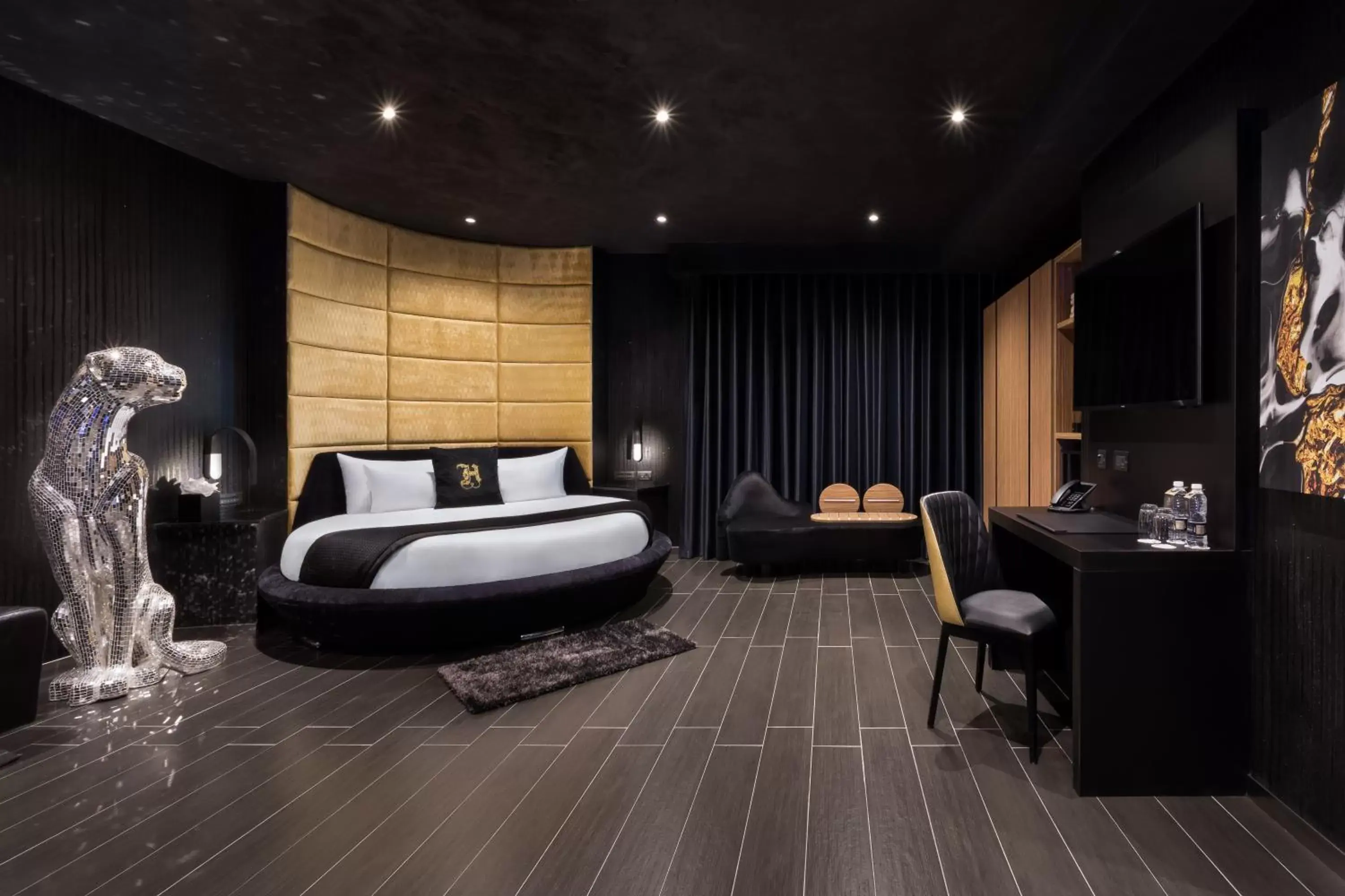 Decorative detail, Bed in H Hotel & SPA - Adults Only Decorative detail, Bed in H Hotel & SPA - Adults Only