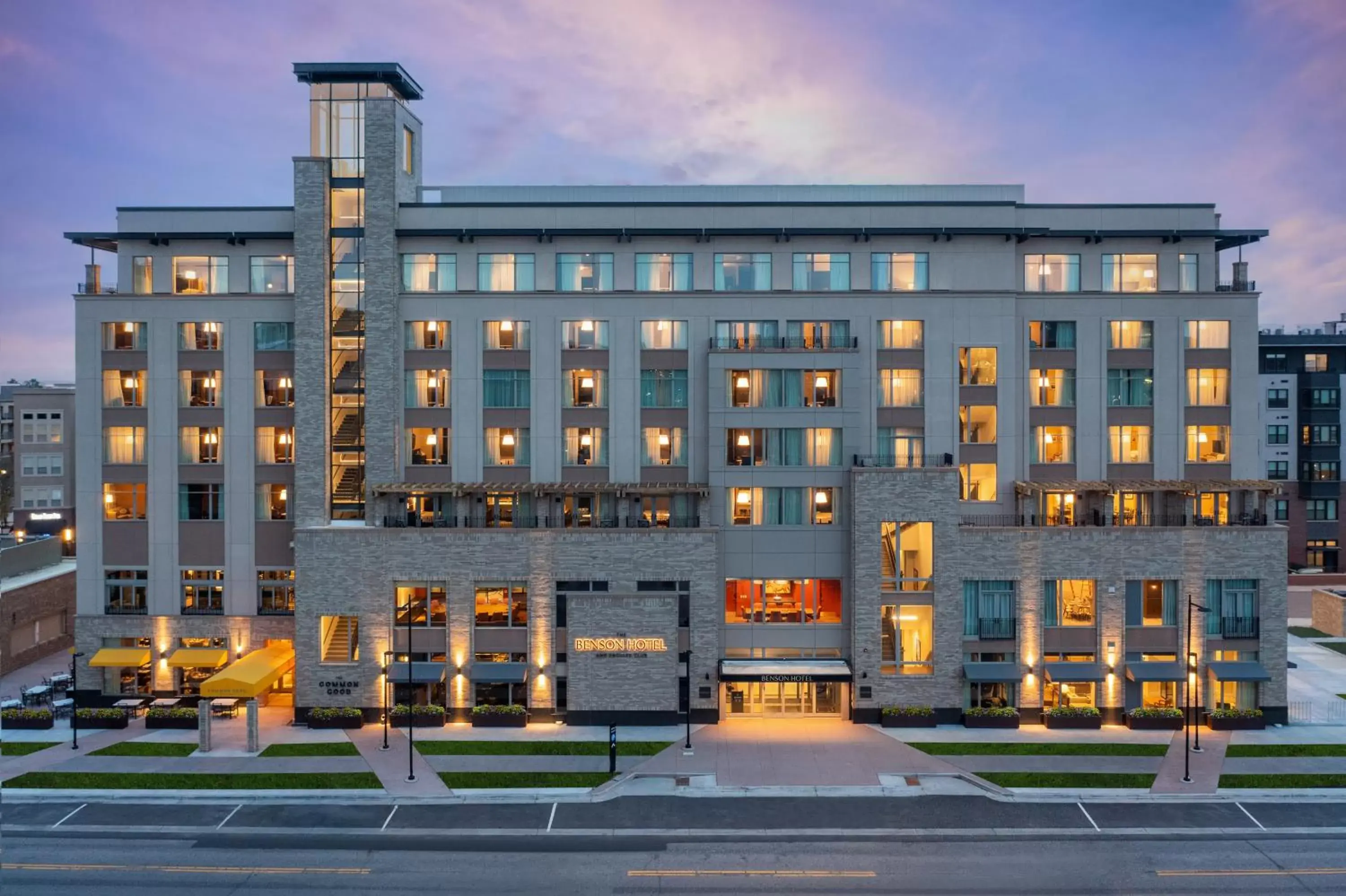 Property Building in The Benson Hotel & Faculty Club