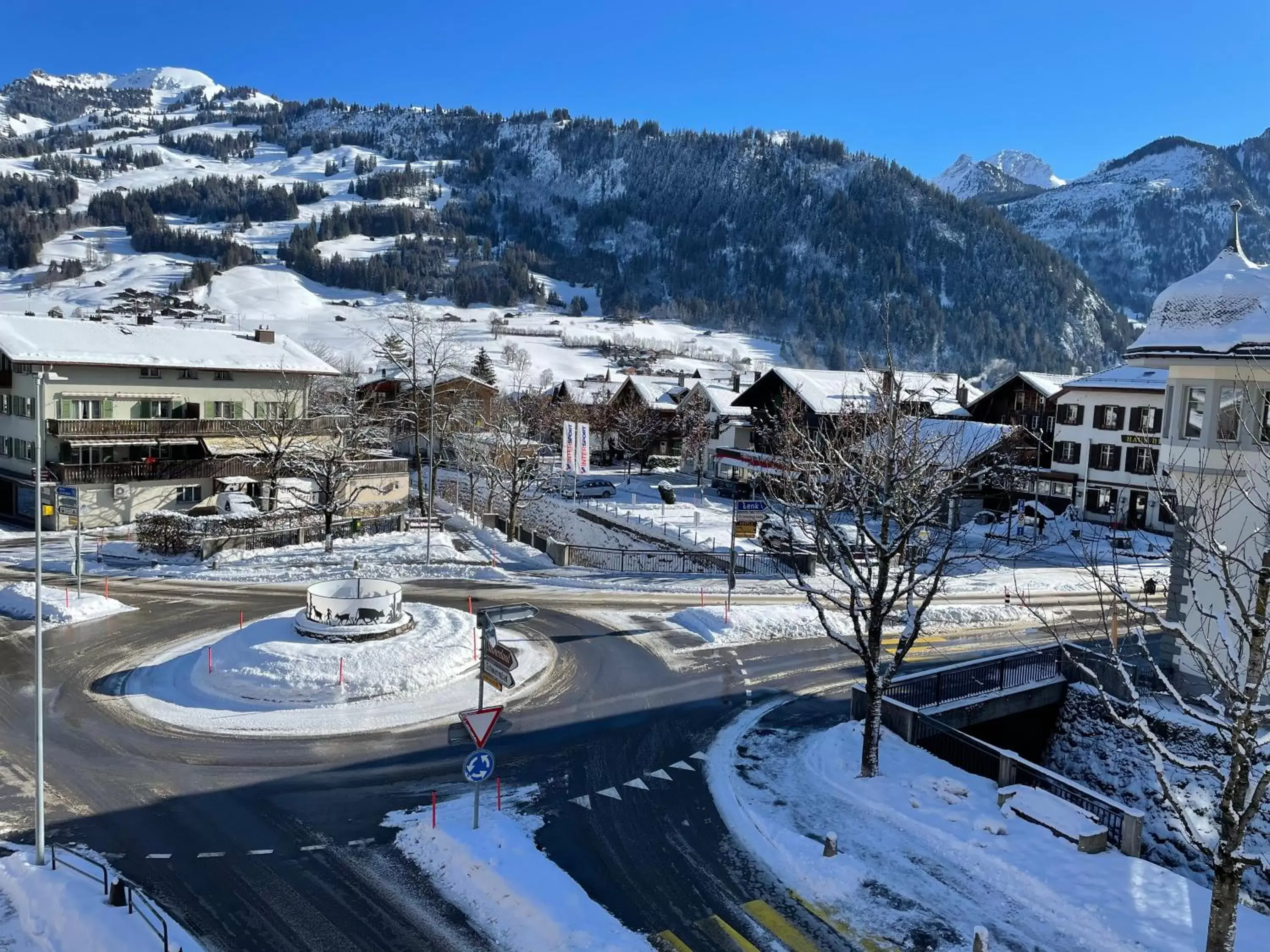 Neighbourhood, Winter in Dinh Residence