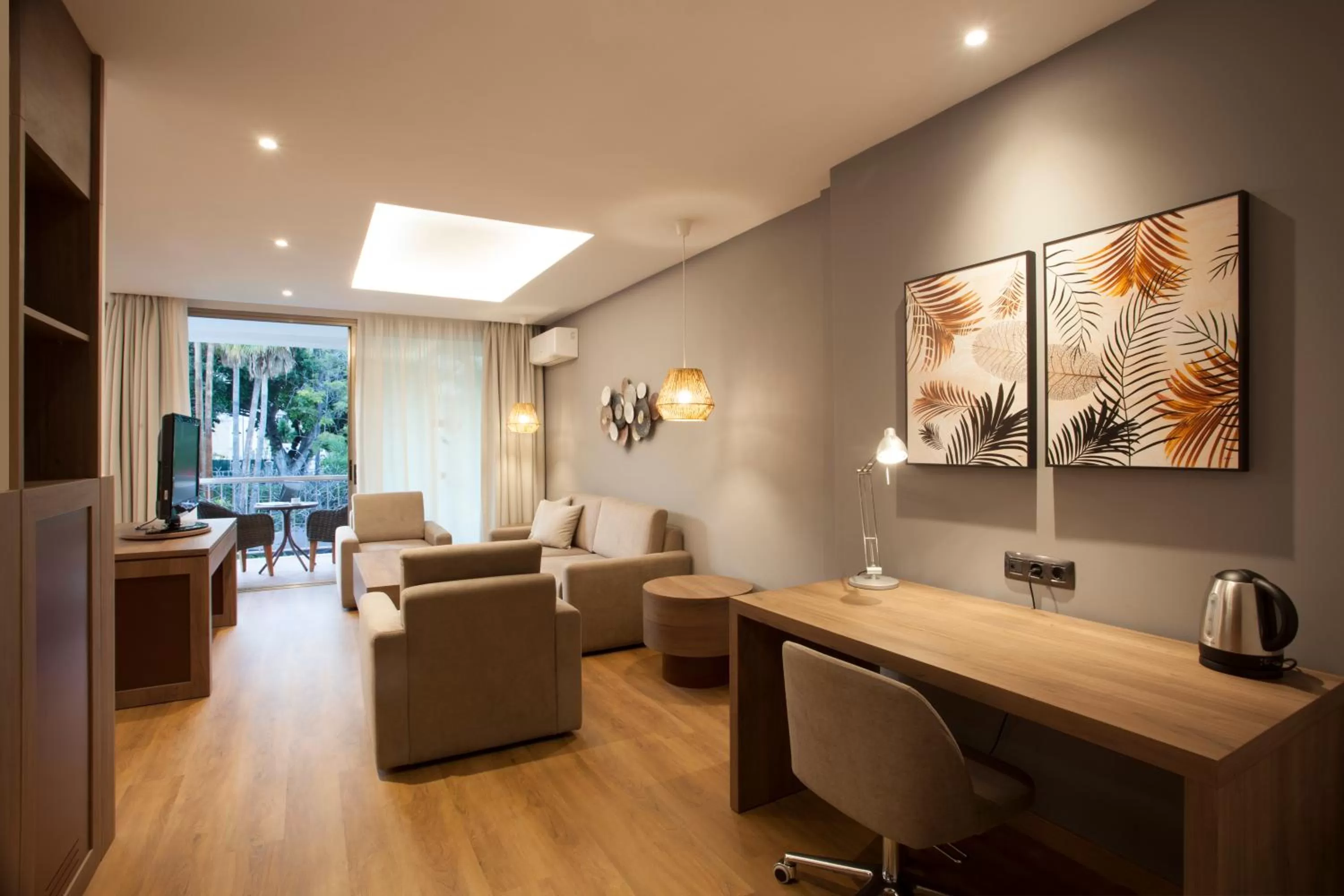 Property building in Hotel Colon Rambla