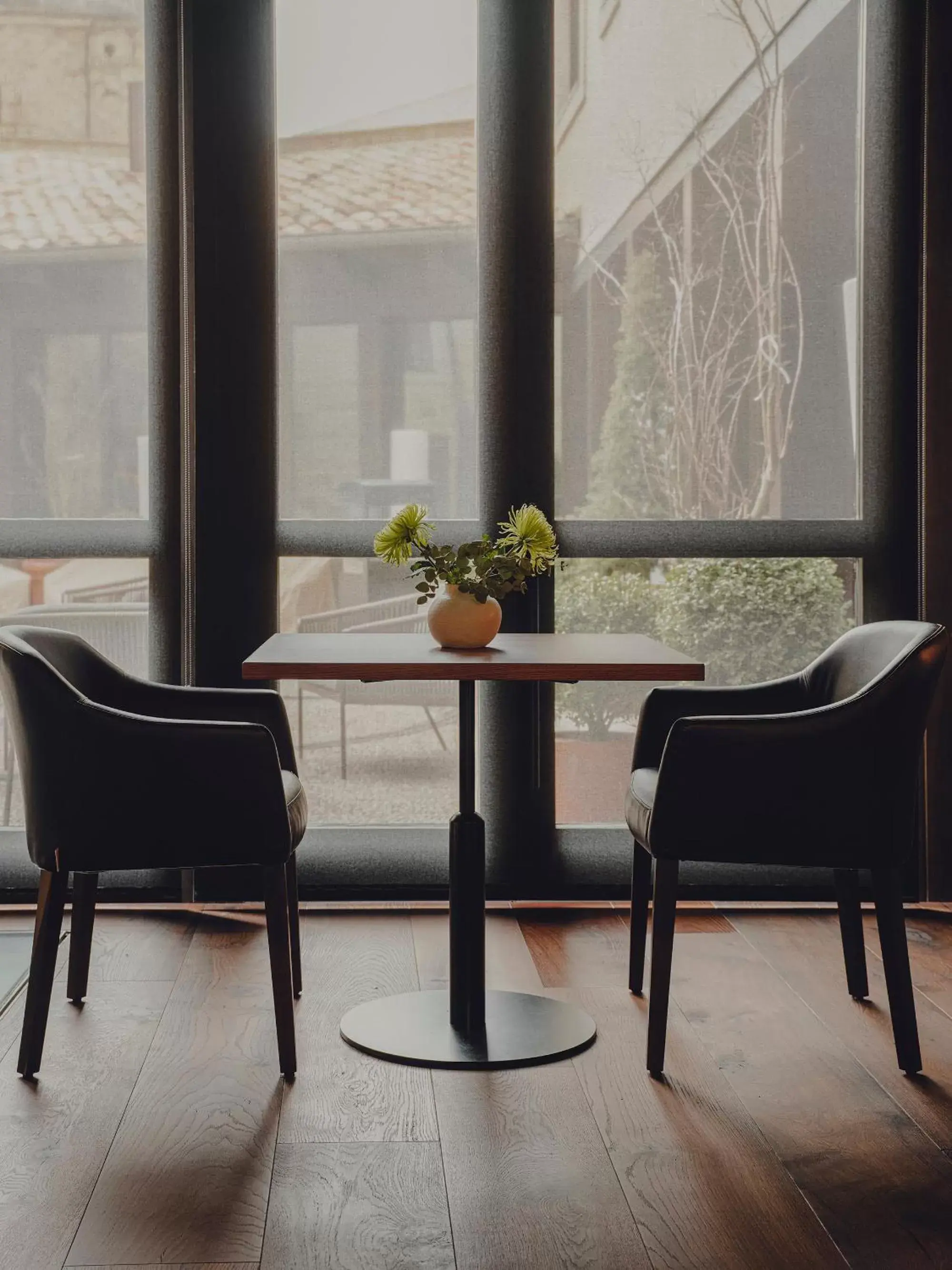 Restaurant/places to eat, Seating Area in Santa María Briones