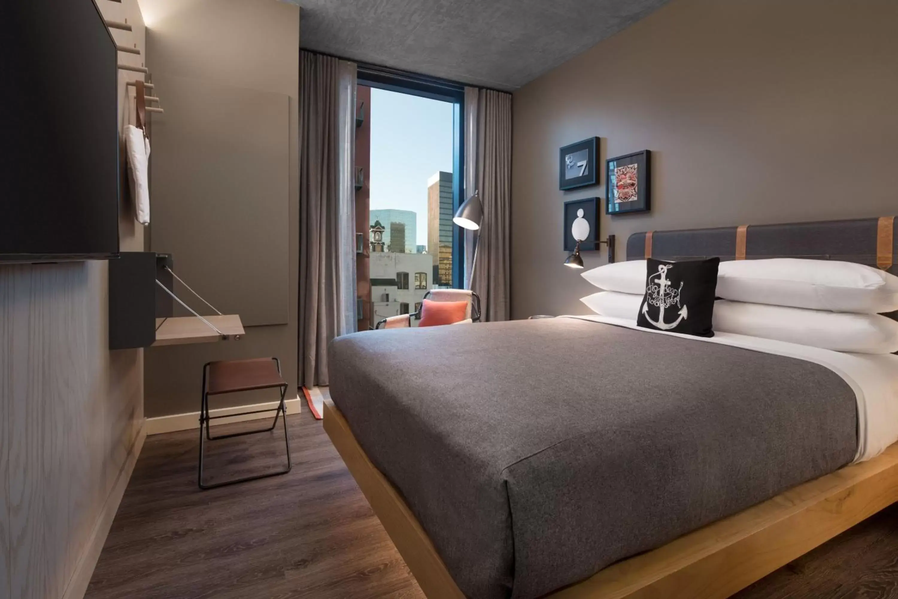 Photo of the whole room, Bed in Moxy San Diego Gaslamp Quarter