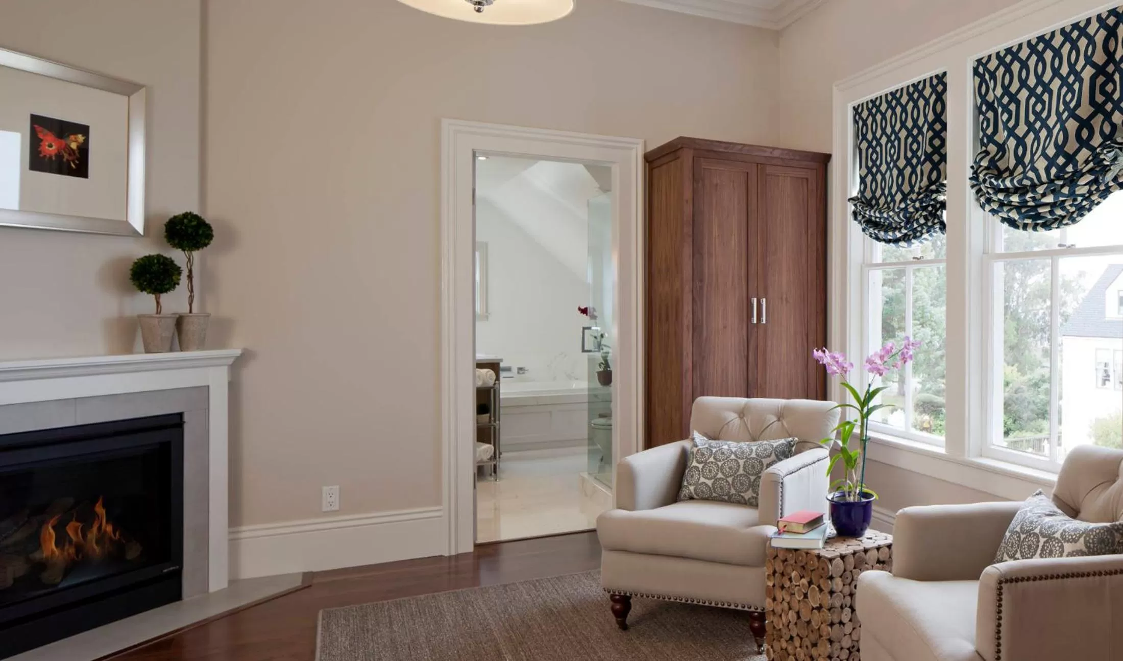 Decorative detail in Inns of Mendocino