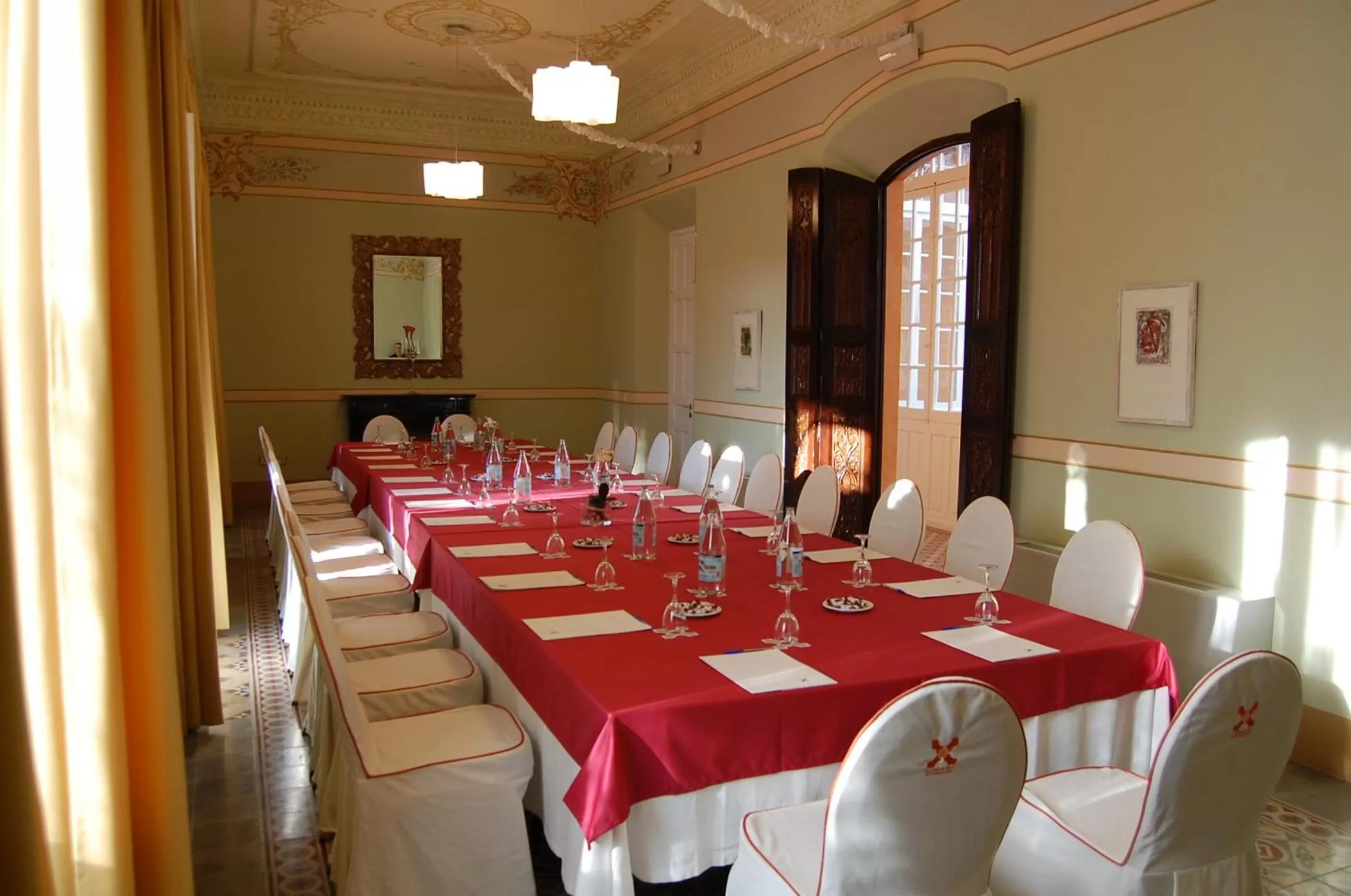 Business facilities in Hotel Mirador de Llerena