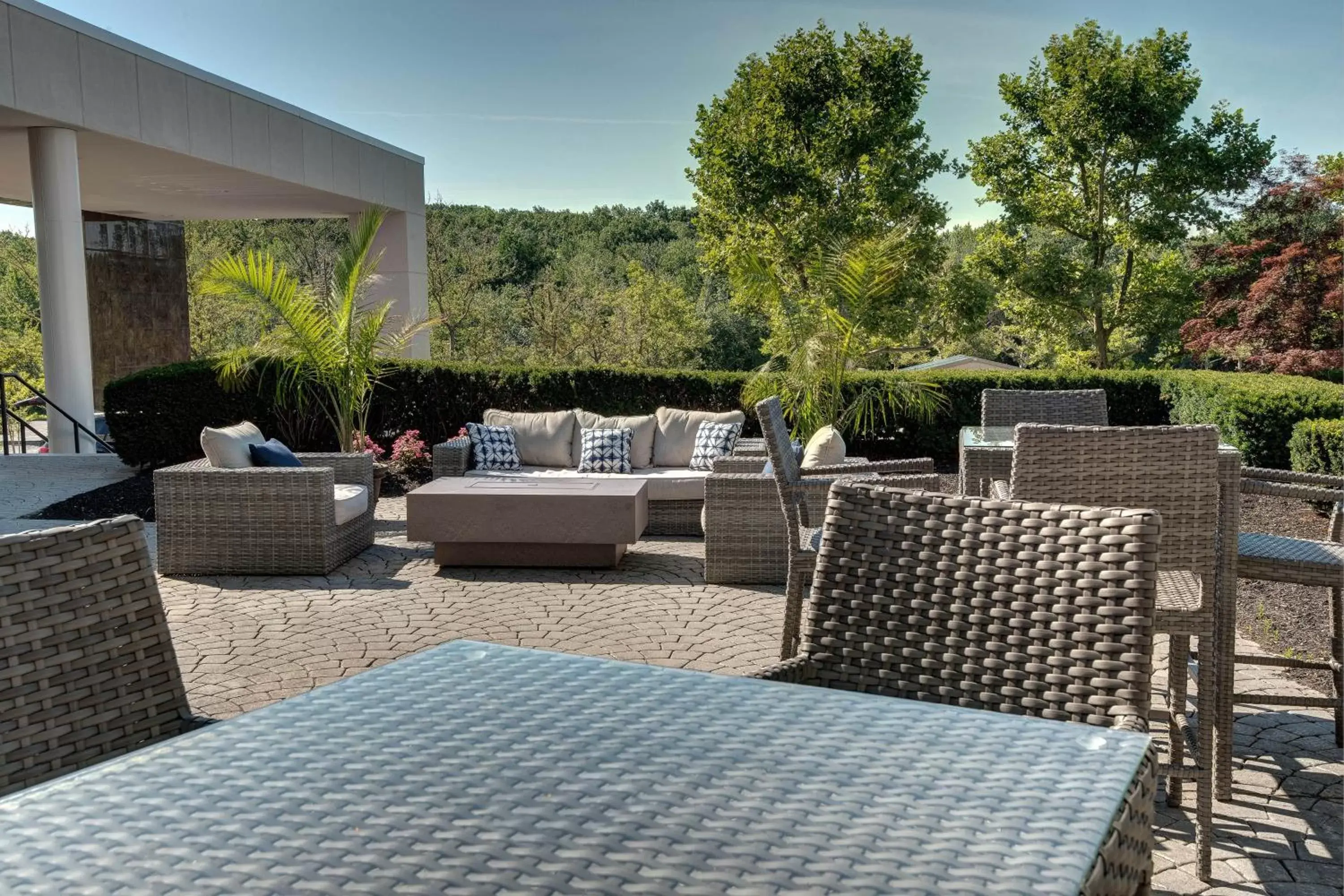 Lobby or reception in Sheraton Eatontown Hotel