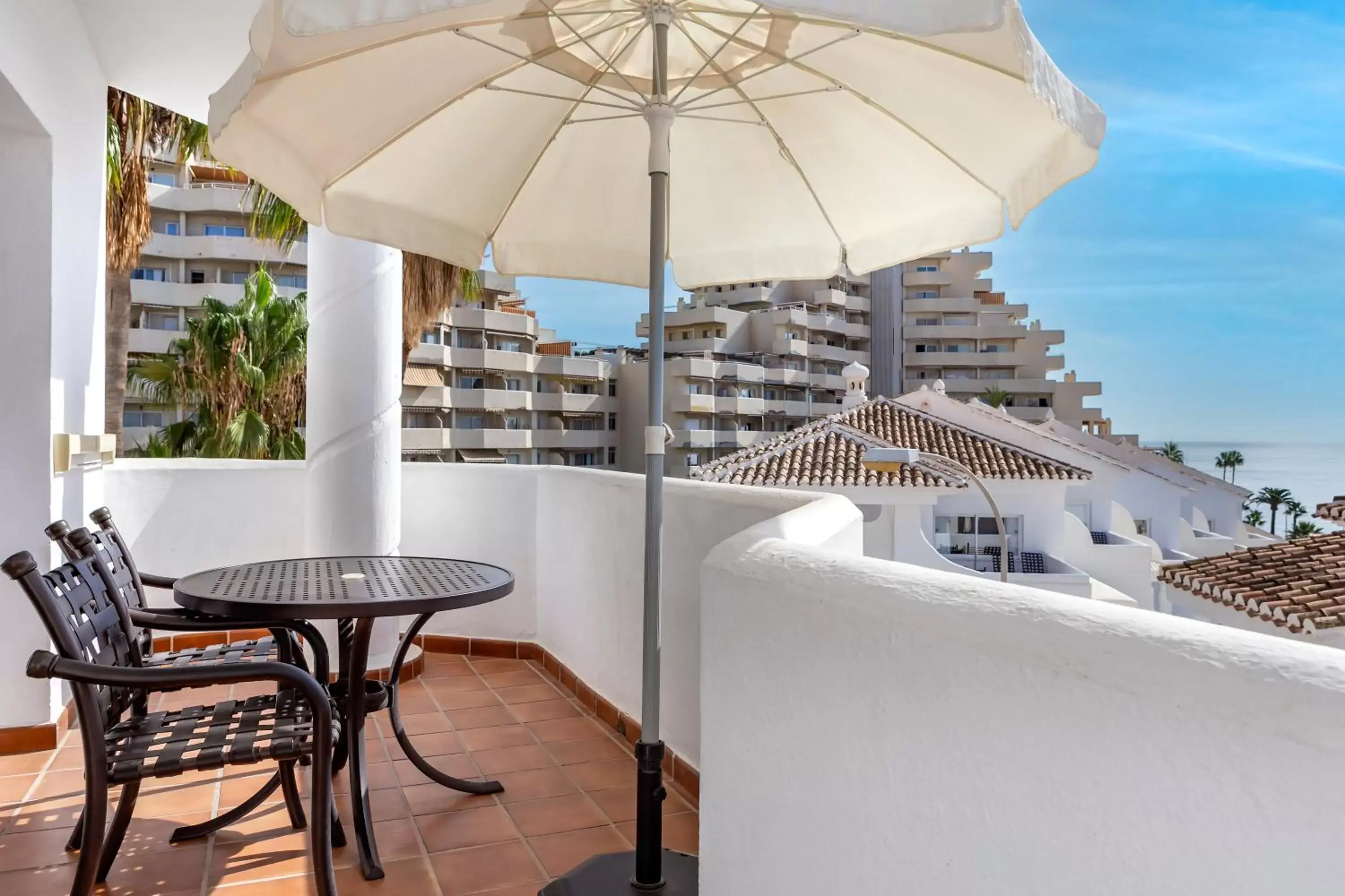 Property building, Balcony/Terrace in Sahara Sunset