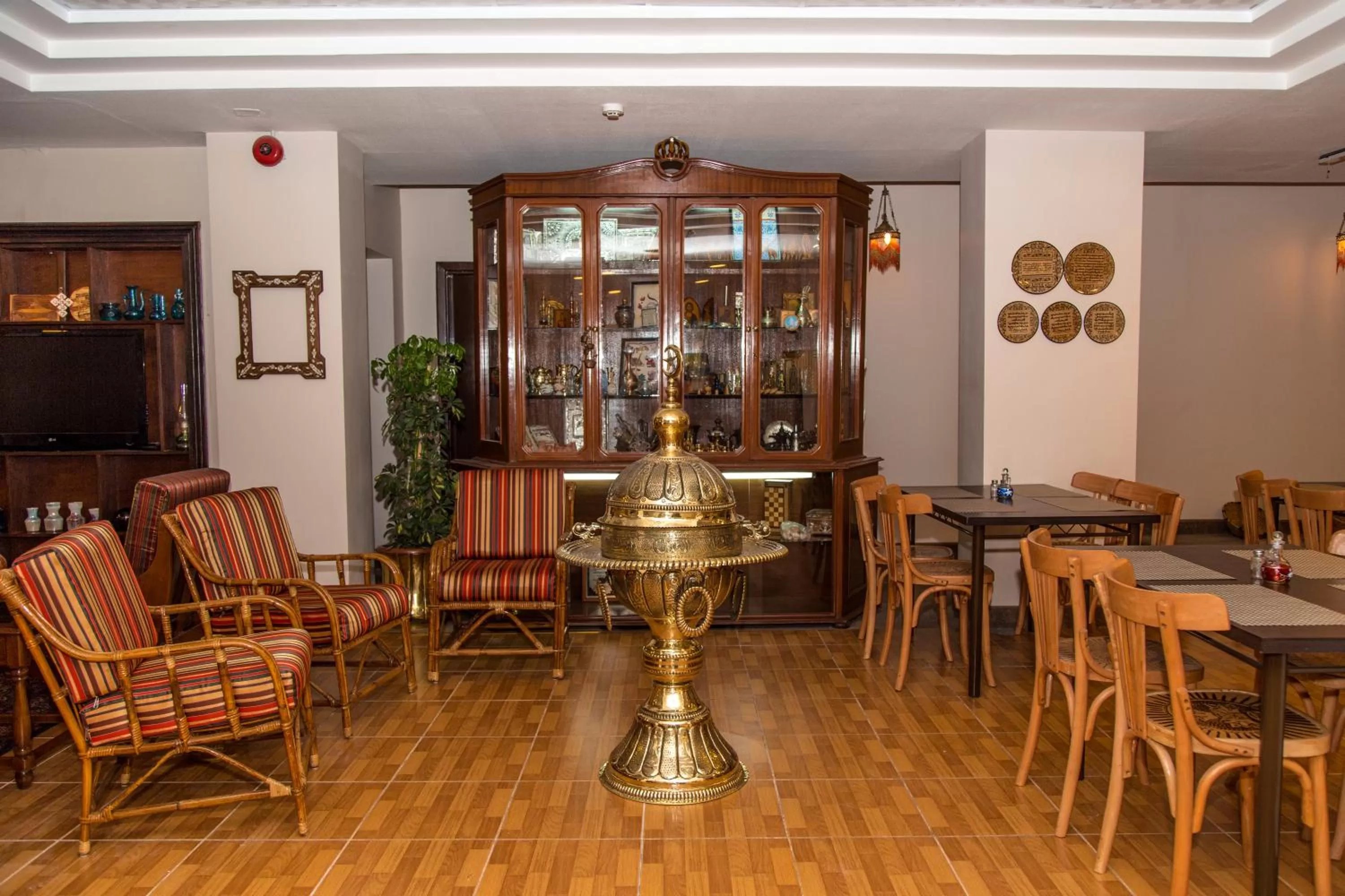 Restaurant/places to eat in Antika Amman Hotel