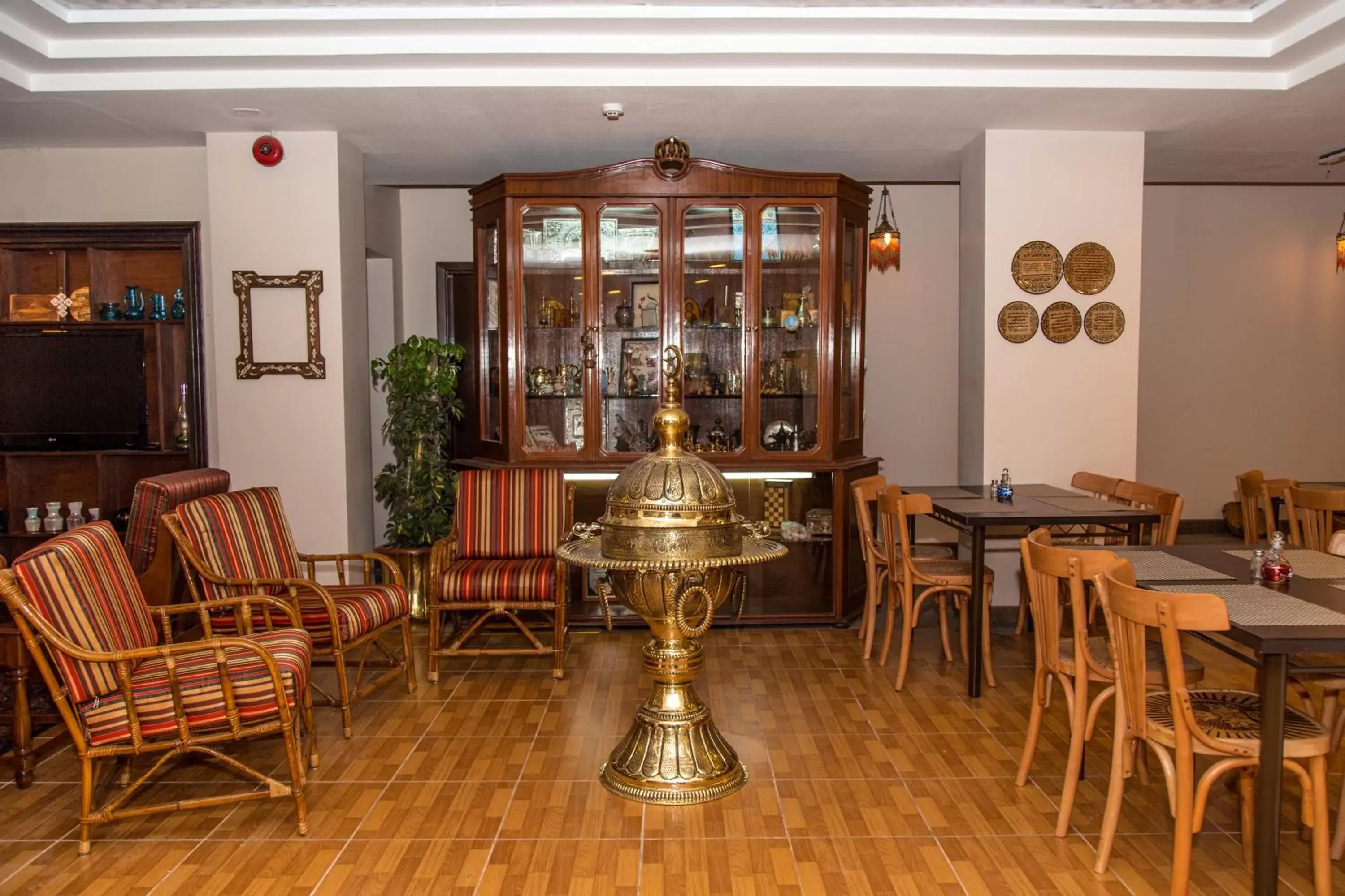 Restaurant/places to eat, Lounge/Bar in Antika Amman Hotel