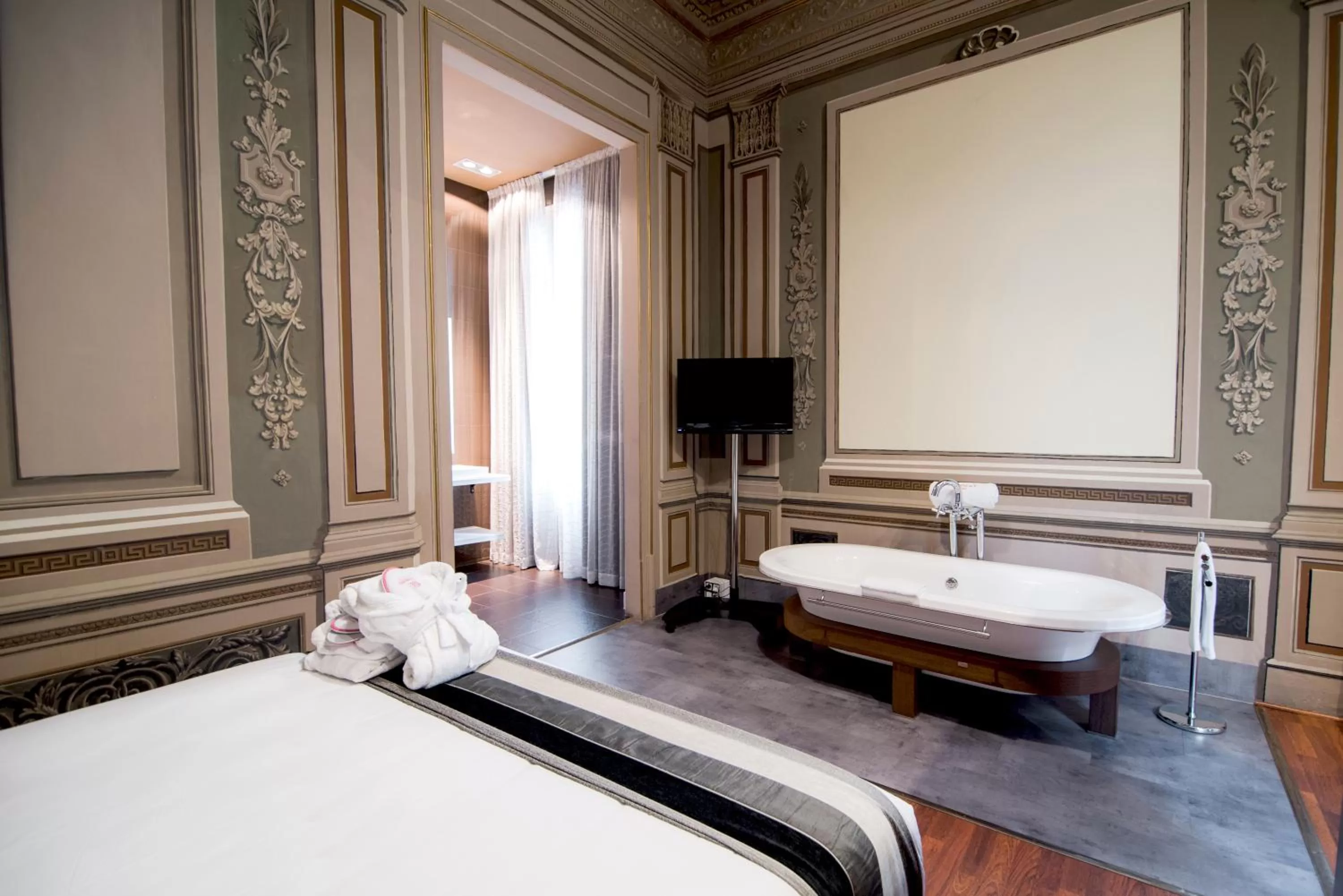 Bedroom, Bed in Petit Palace Boqueria Garden