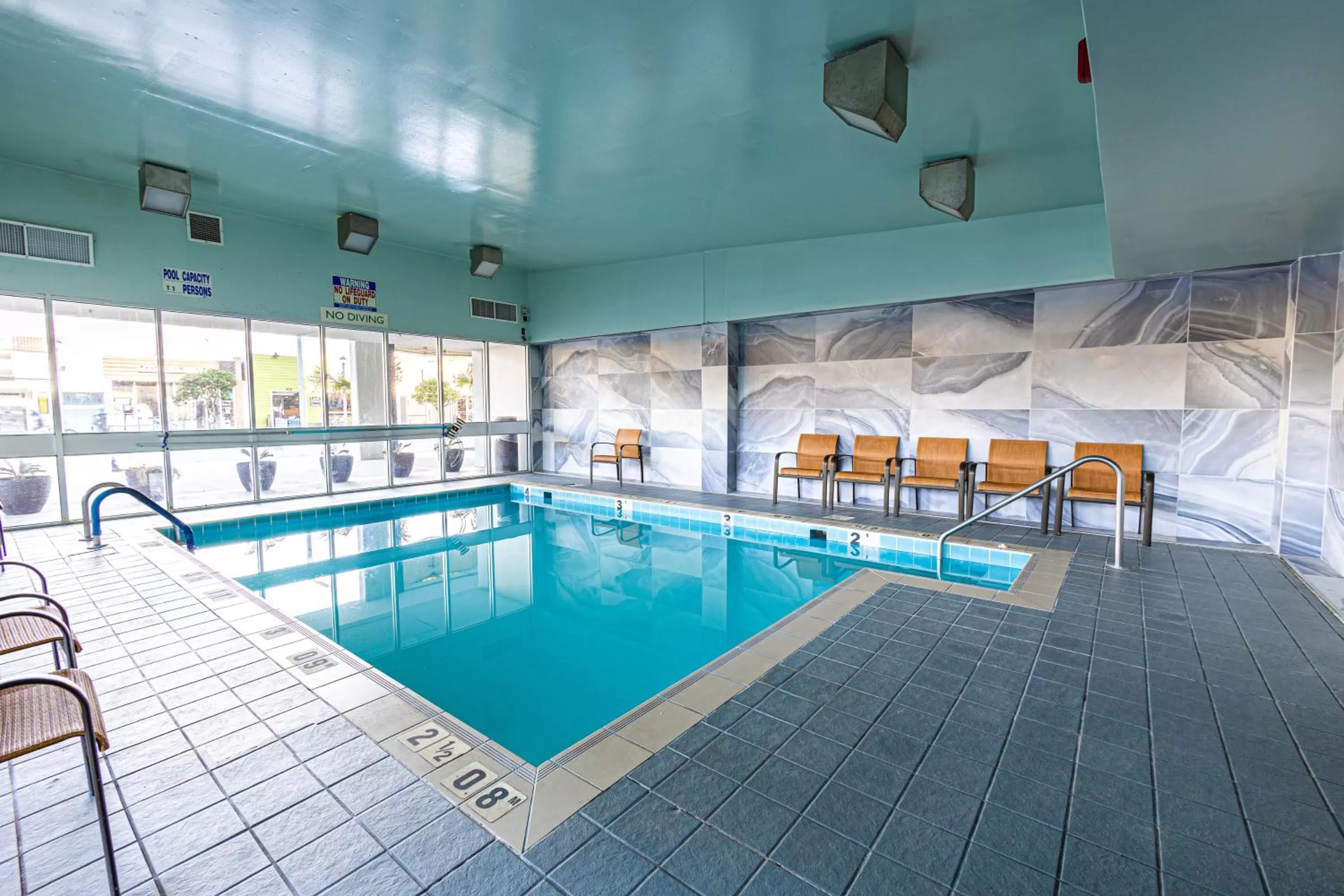 Swimming pool in Seaview Hotel