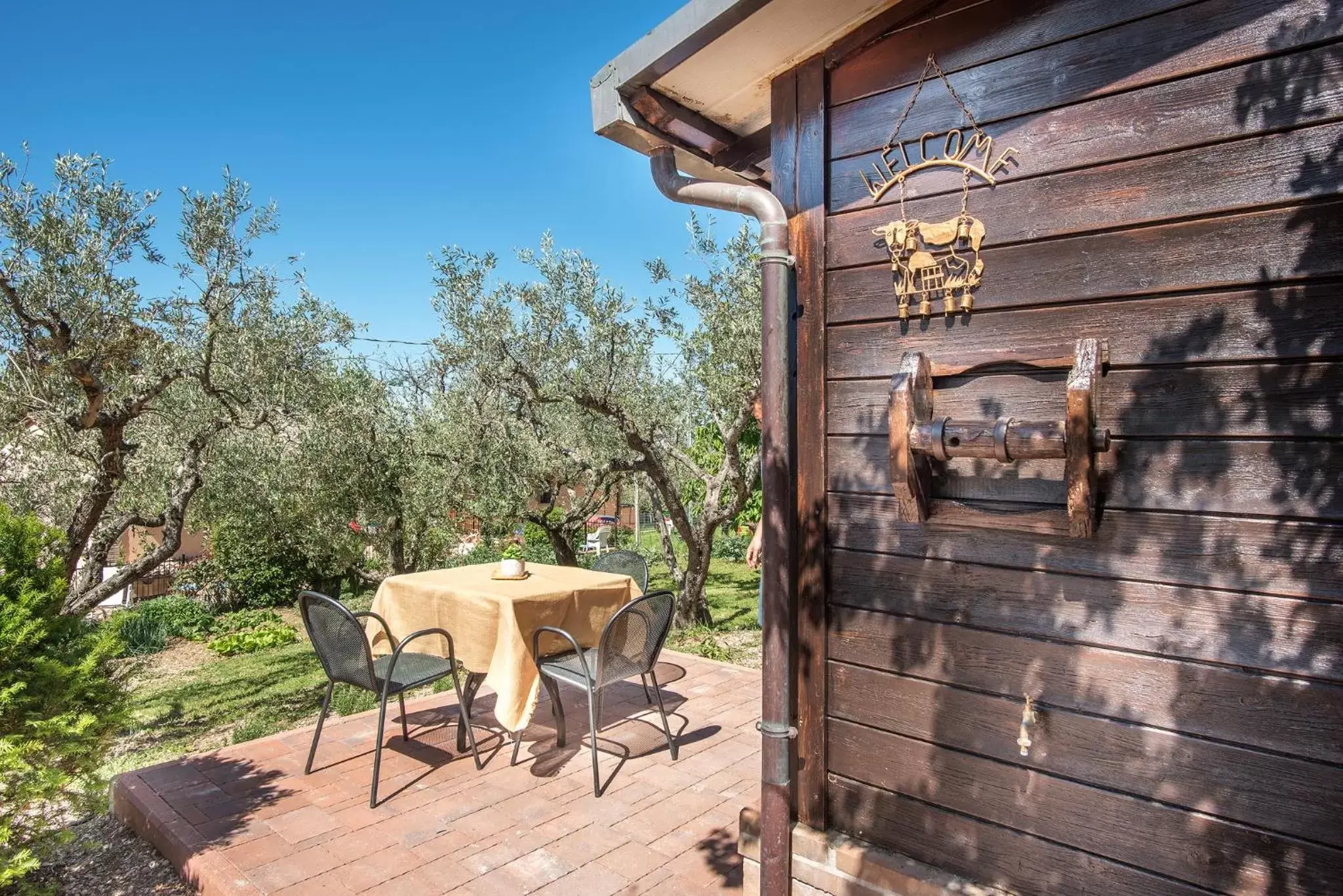 Chalet in L'Agrifoglio di Assisi Residenza di Campagna Chalet in L'Agrifoglio di Assisi Residenza di Campagna