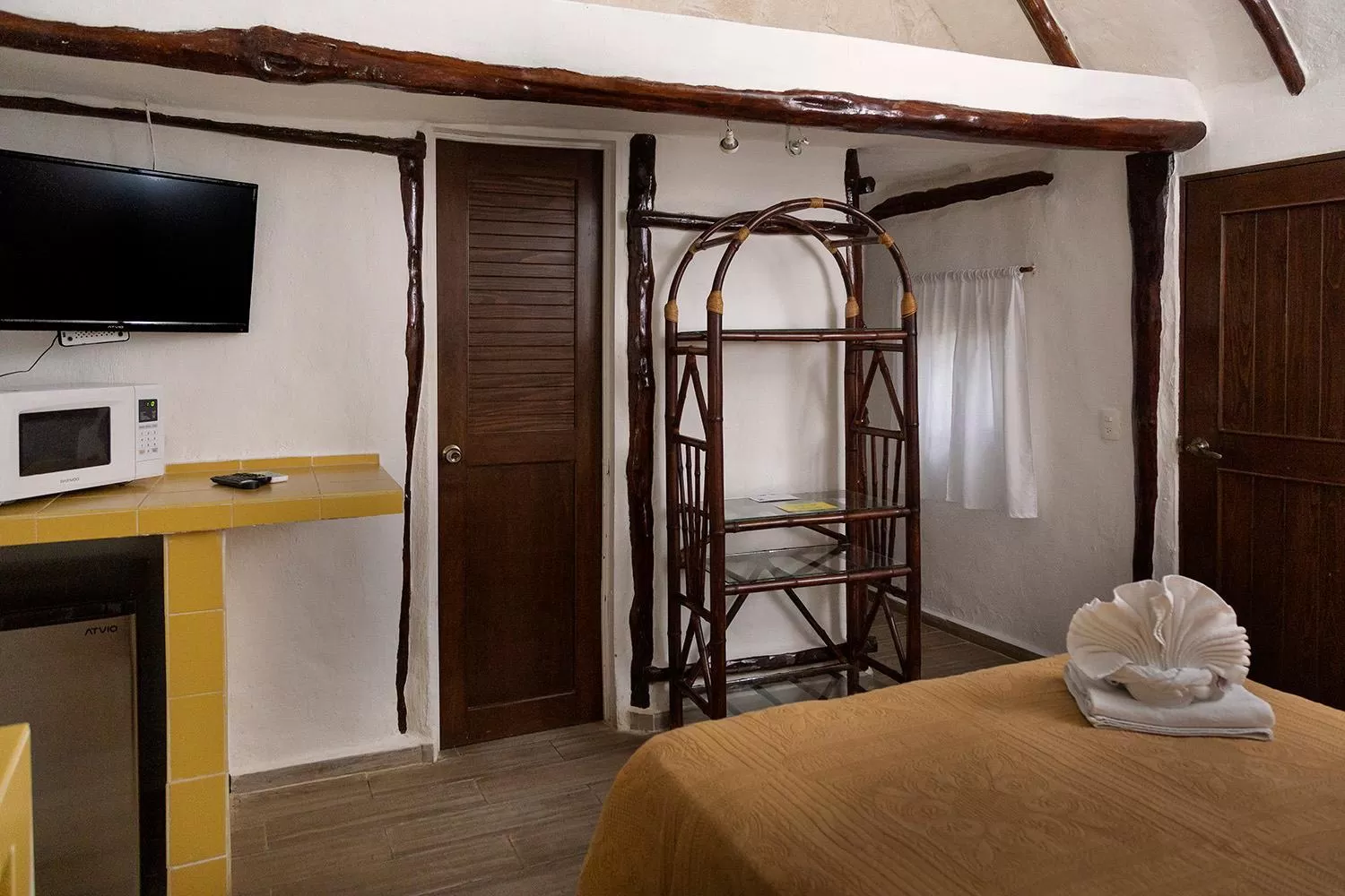 Bed in Hotel Amar Inn