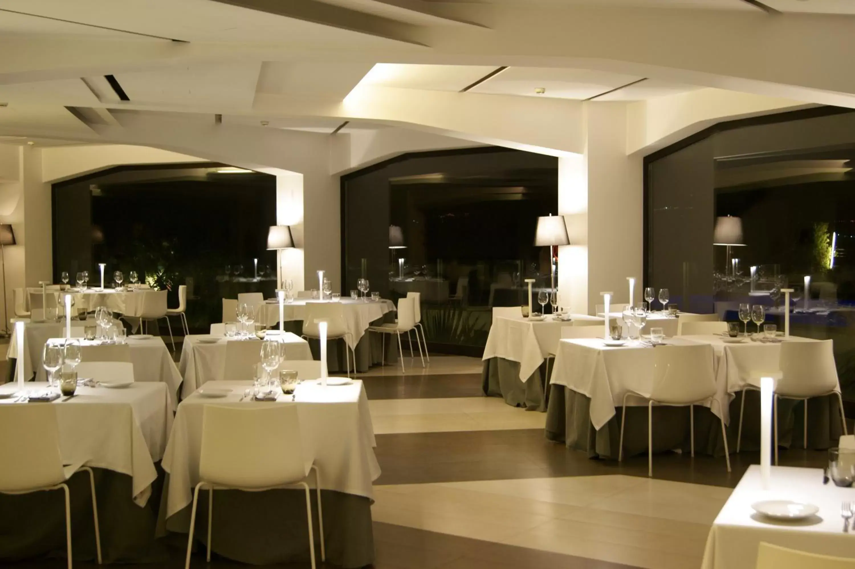 Restaurant/Places to Eat in Eolian Milazzo Hotel