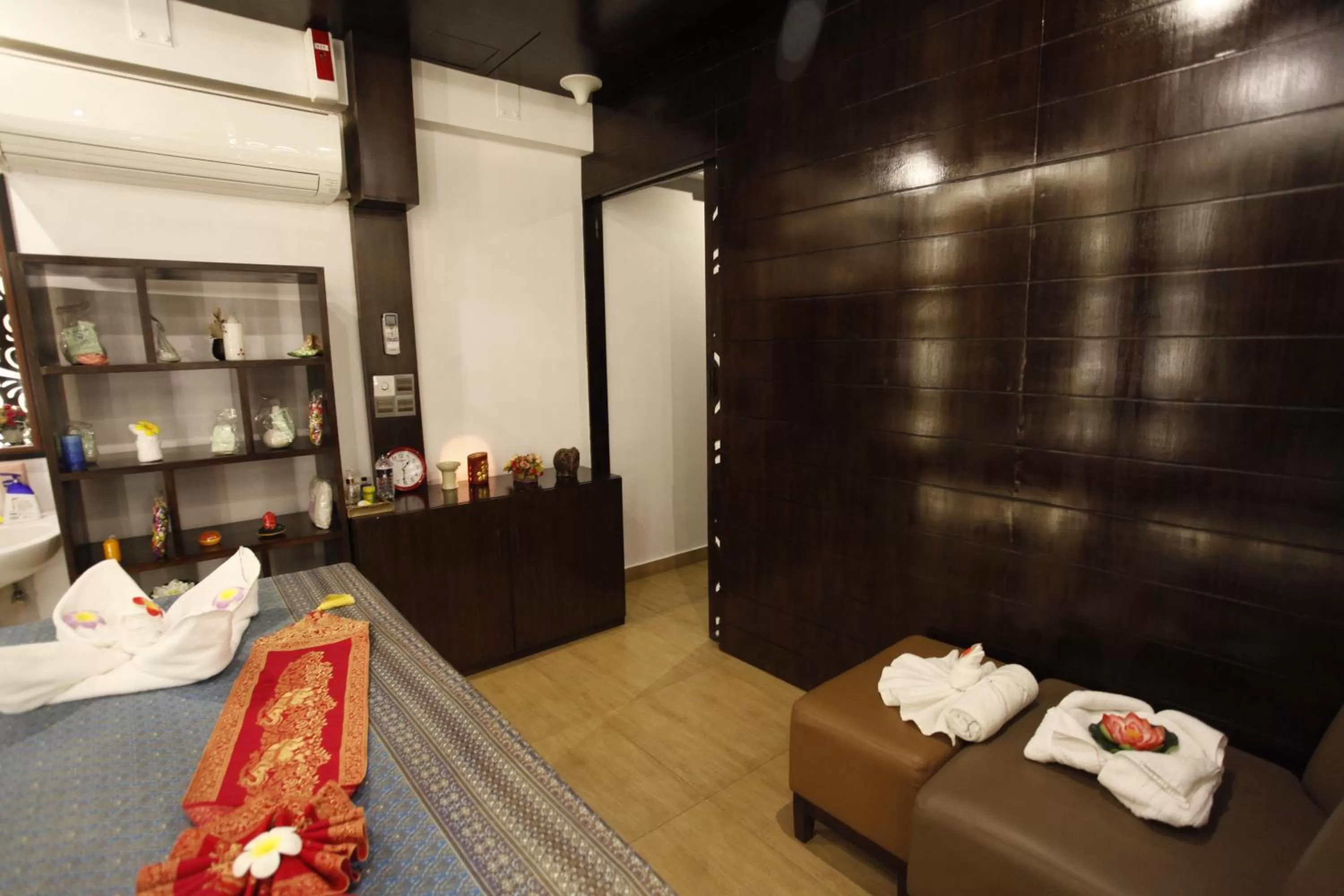 Massage, Bed in Platinum Grand