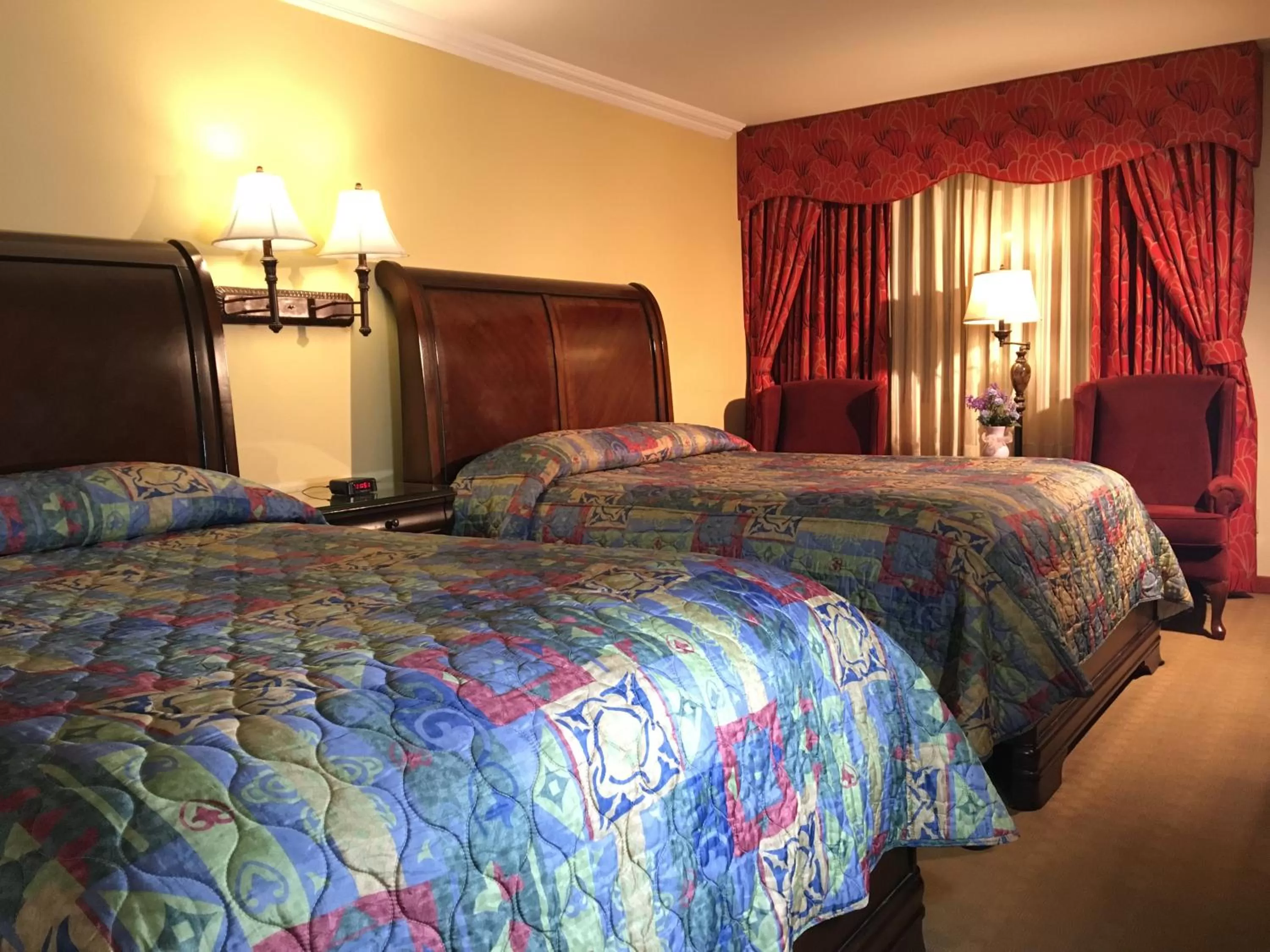 Bed in Acorn Motor Inn