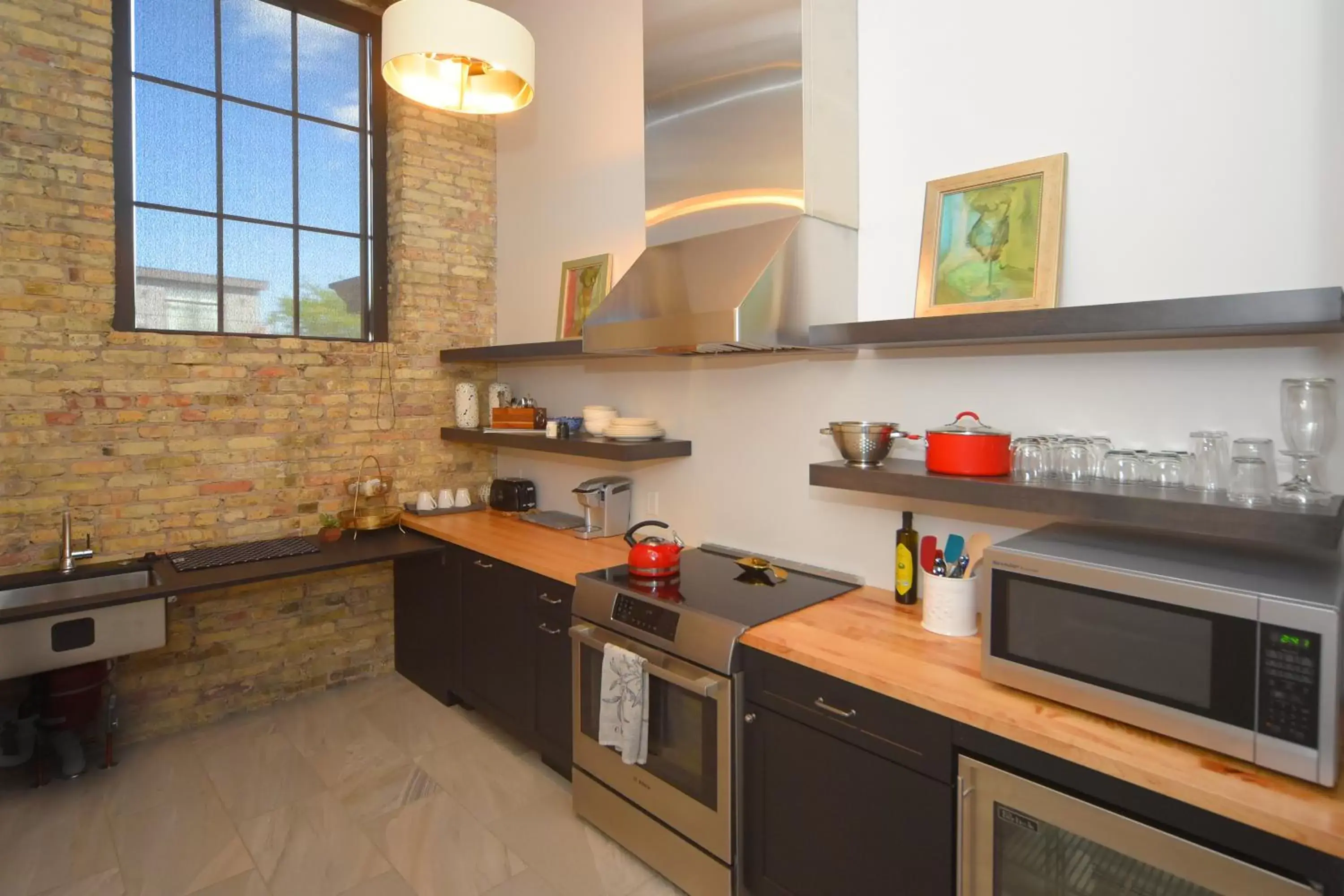 Kitchen or kitchenette, Kitchen/Kitchenette in Kinn Guesthouse Bay View