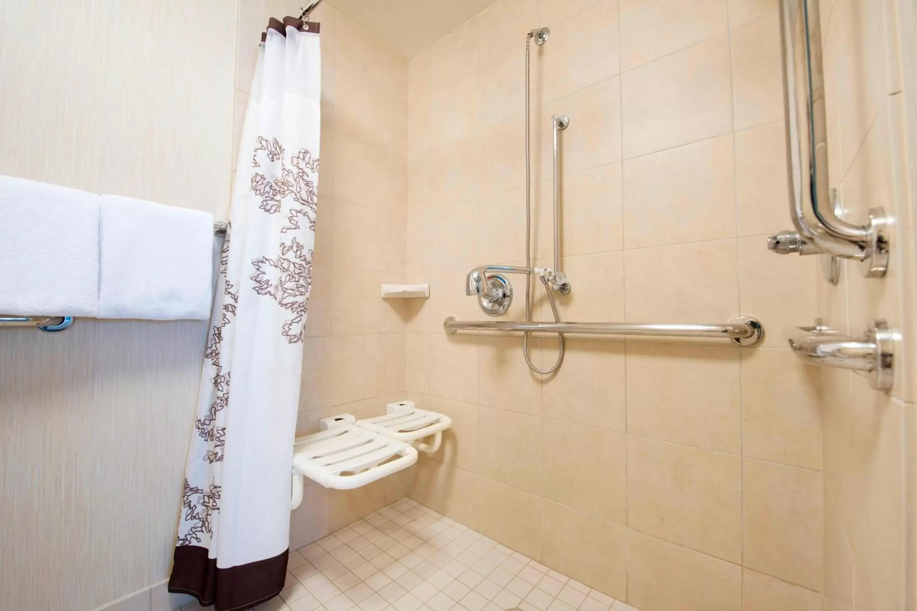 Bathroom in Residence Inn by Marriott Toronto Vaughan