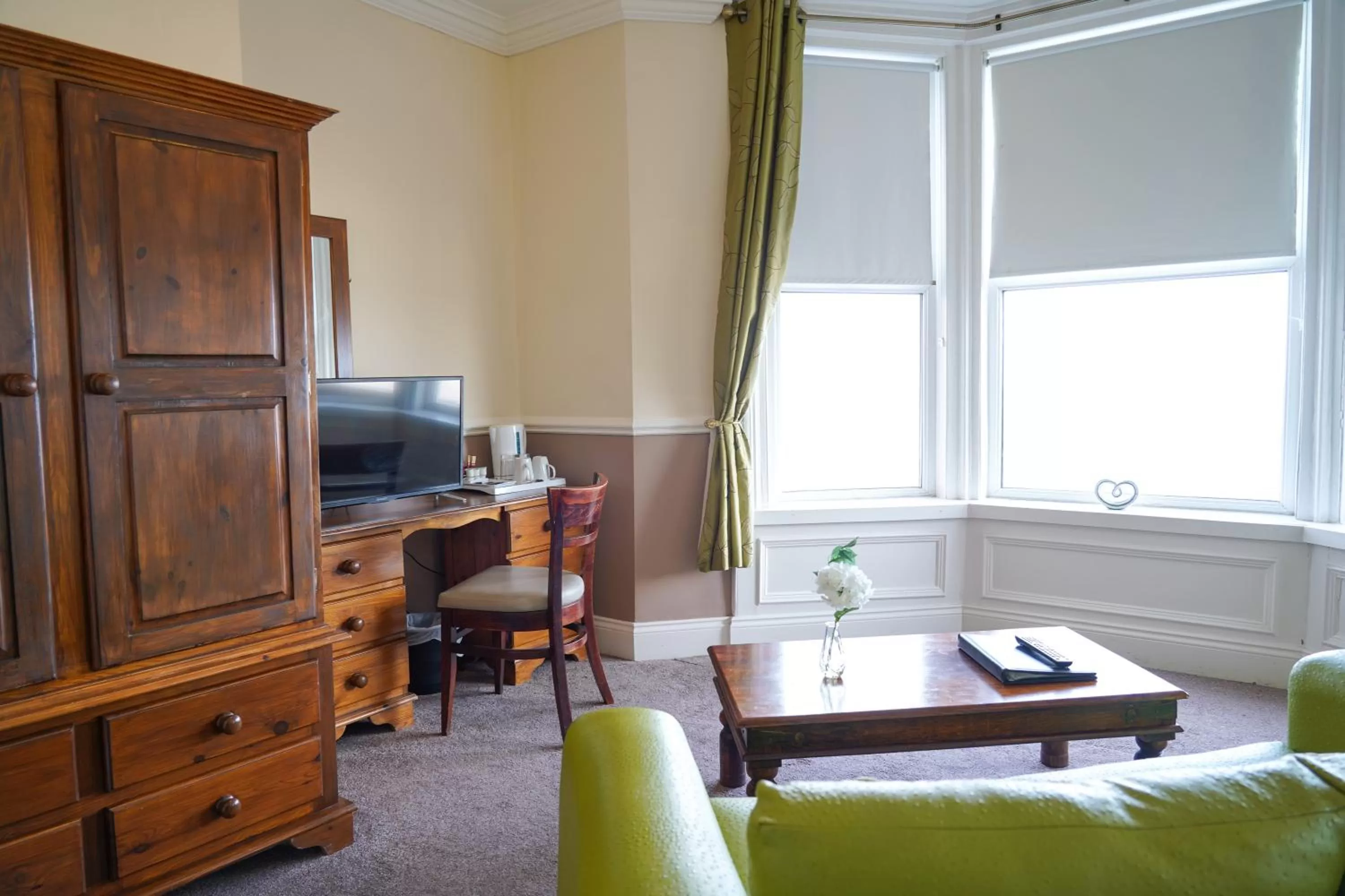 TV and multimedia in The Royal Hotel