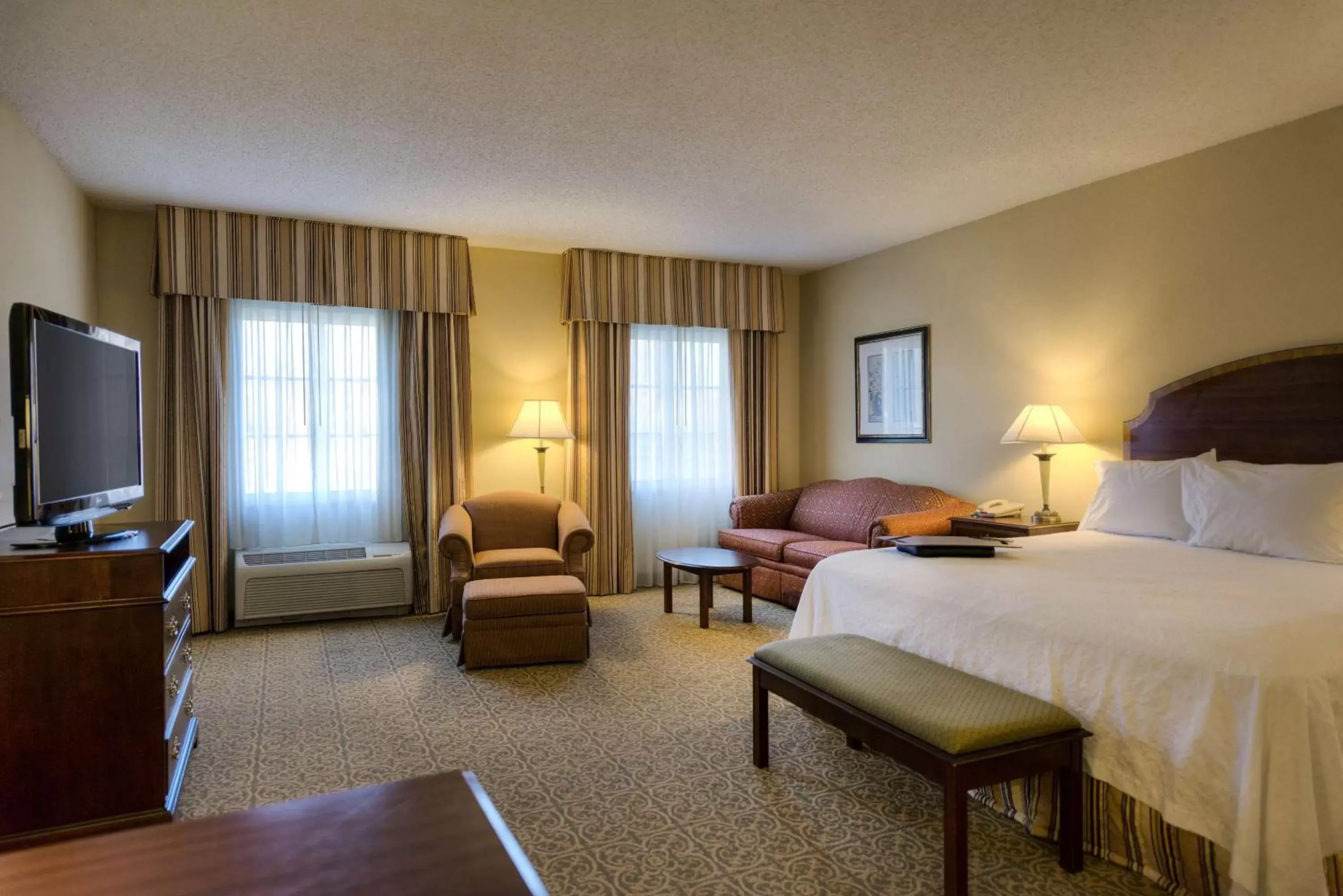 Bed in Hampton Inn & Suites - Vicksburg