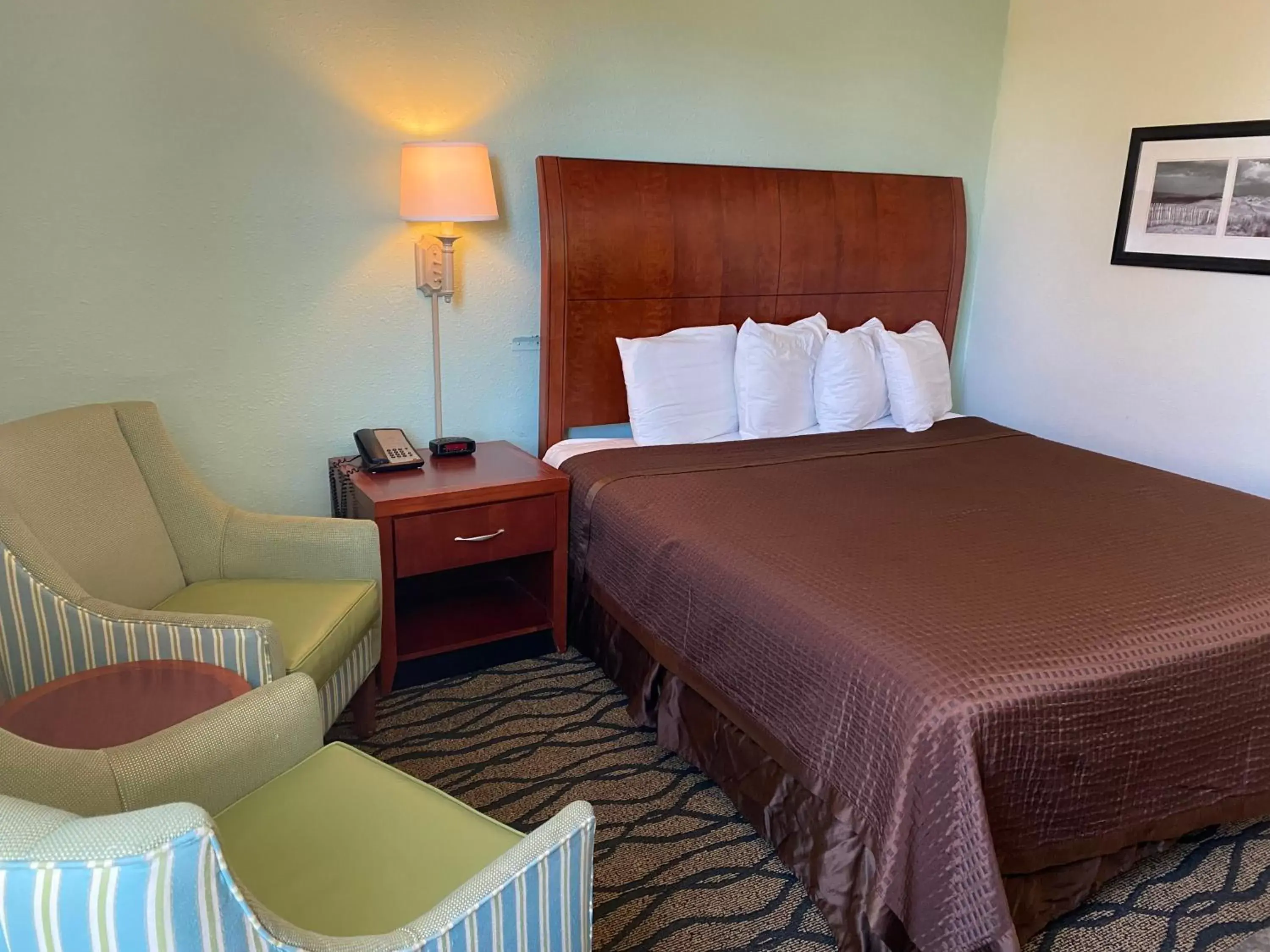 King Room in Outer Banks Inn King Room in Outer Banks Inn