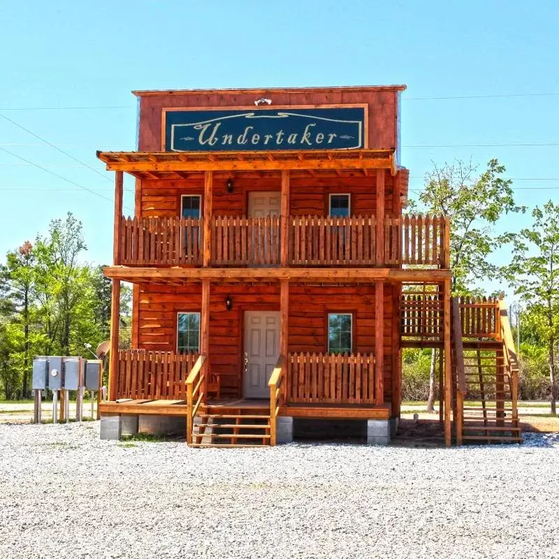 Deluxe Queen Room in Diamonds Old West Deluxe Queen Room in Diamonds Old West