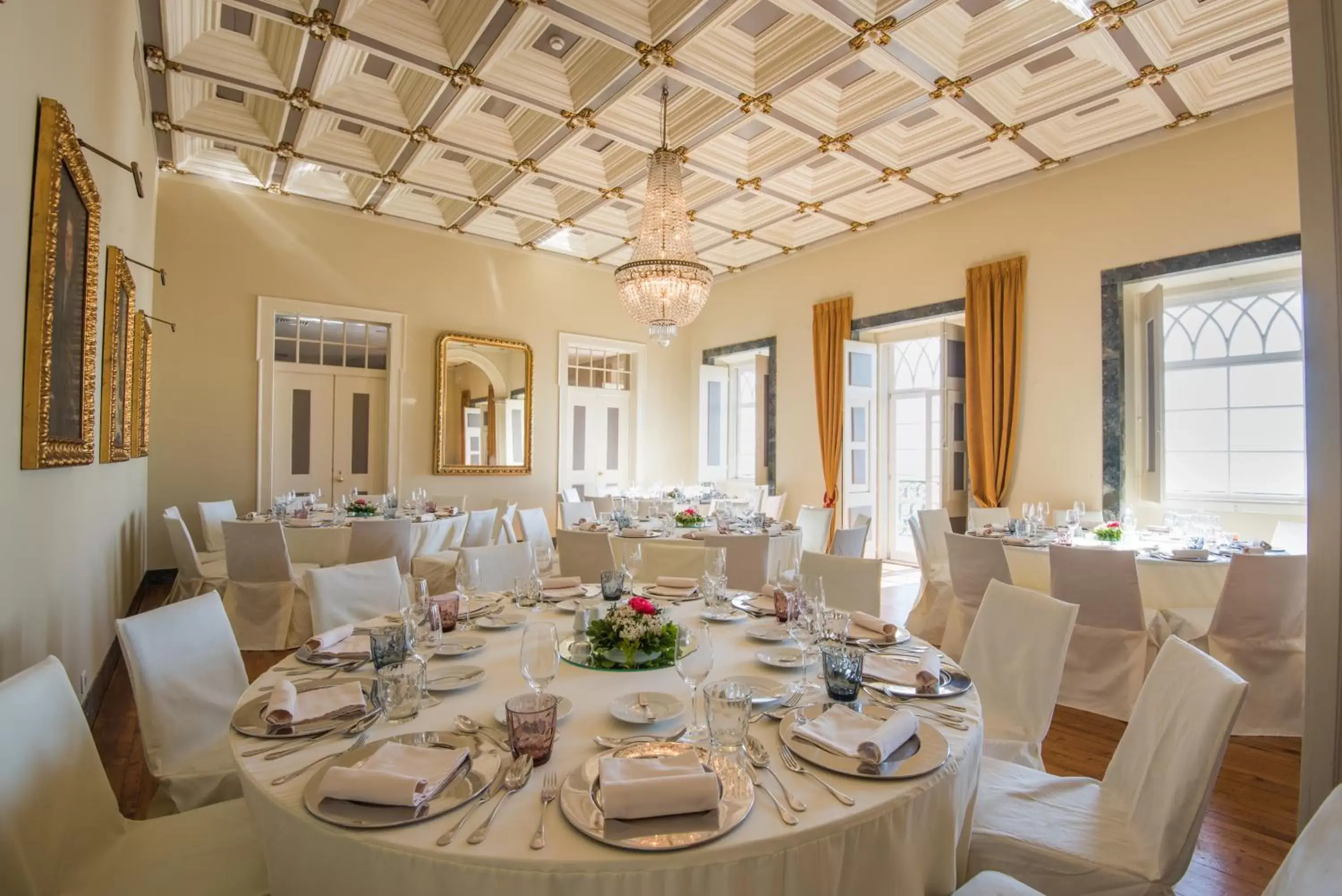 wedding, Banquet Facilities in Vila Gale Collection Palácio dos Arcos