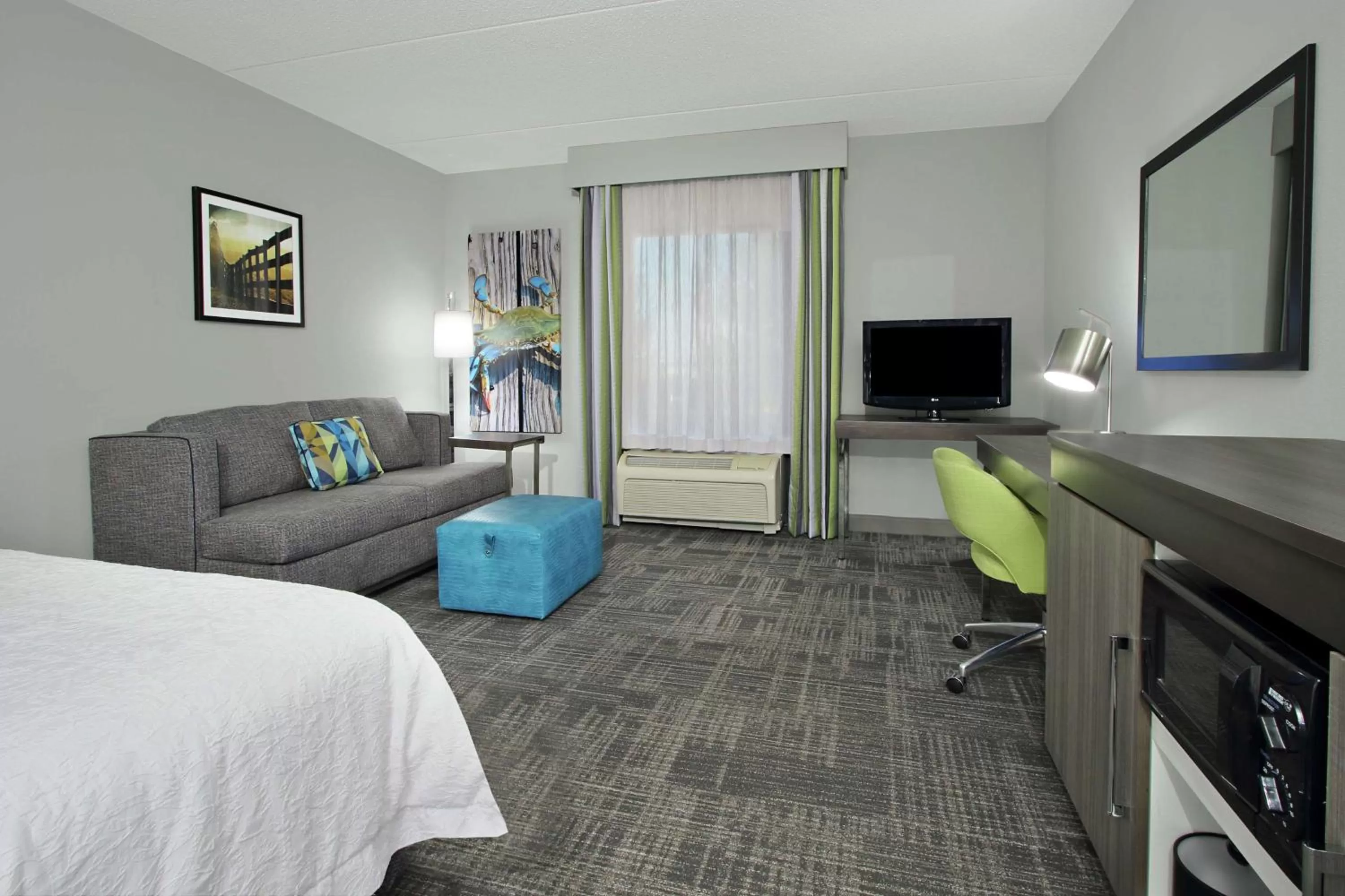 Bedroom, Bed in Hampton Inn Hagerstown-Maugansville