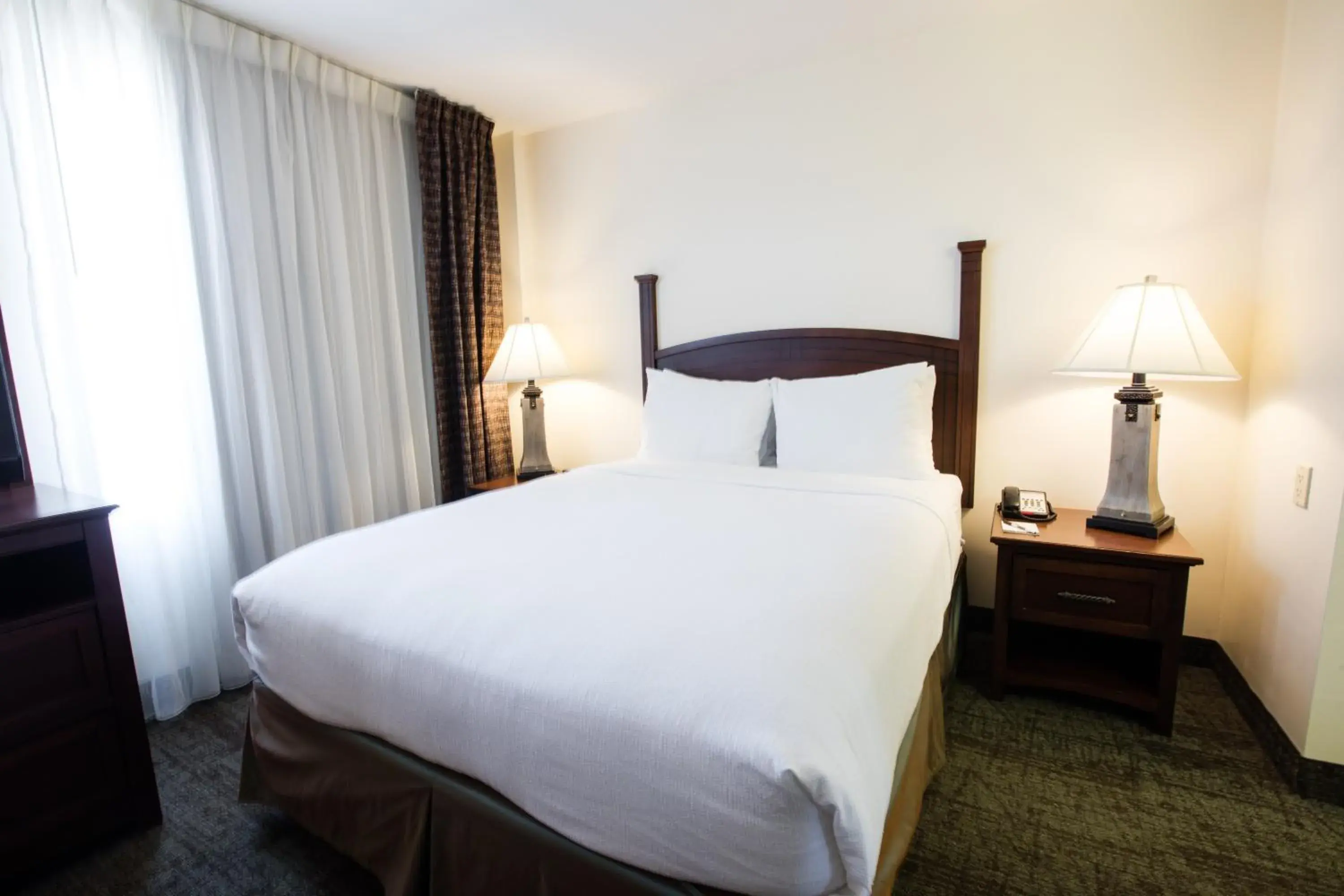 Photo of the whole room, Bed in Staybridge Suites Austin Airport, an IHG Hotel