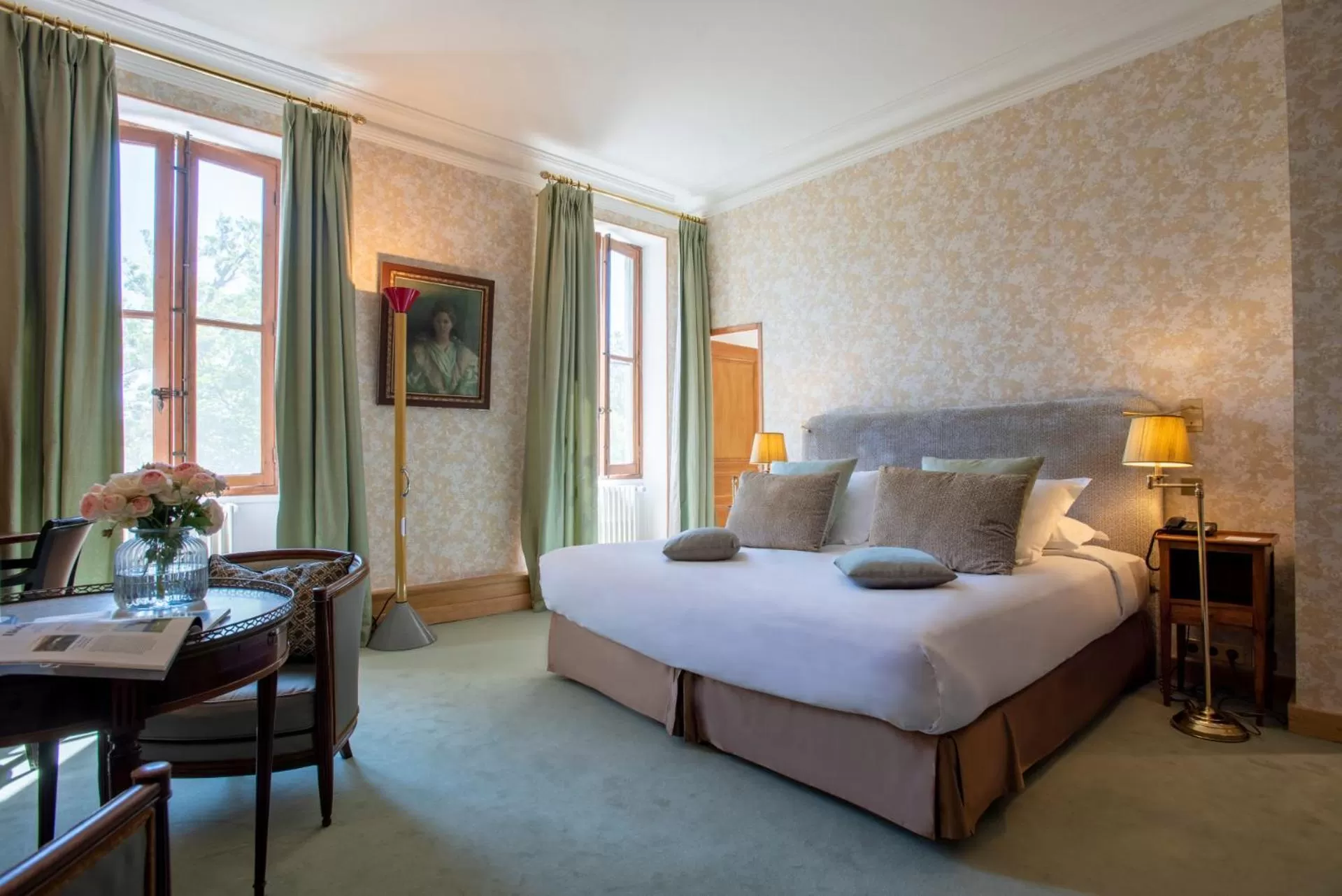 Bed in Hotel Château Des Alpilles