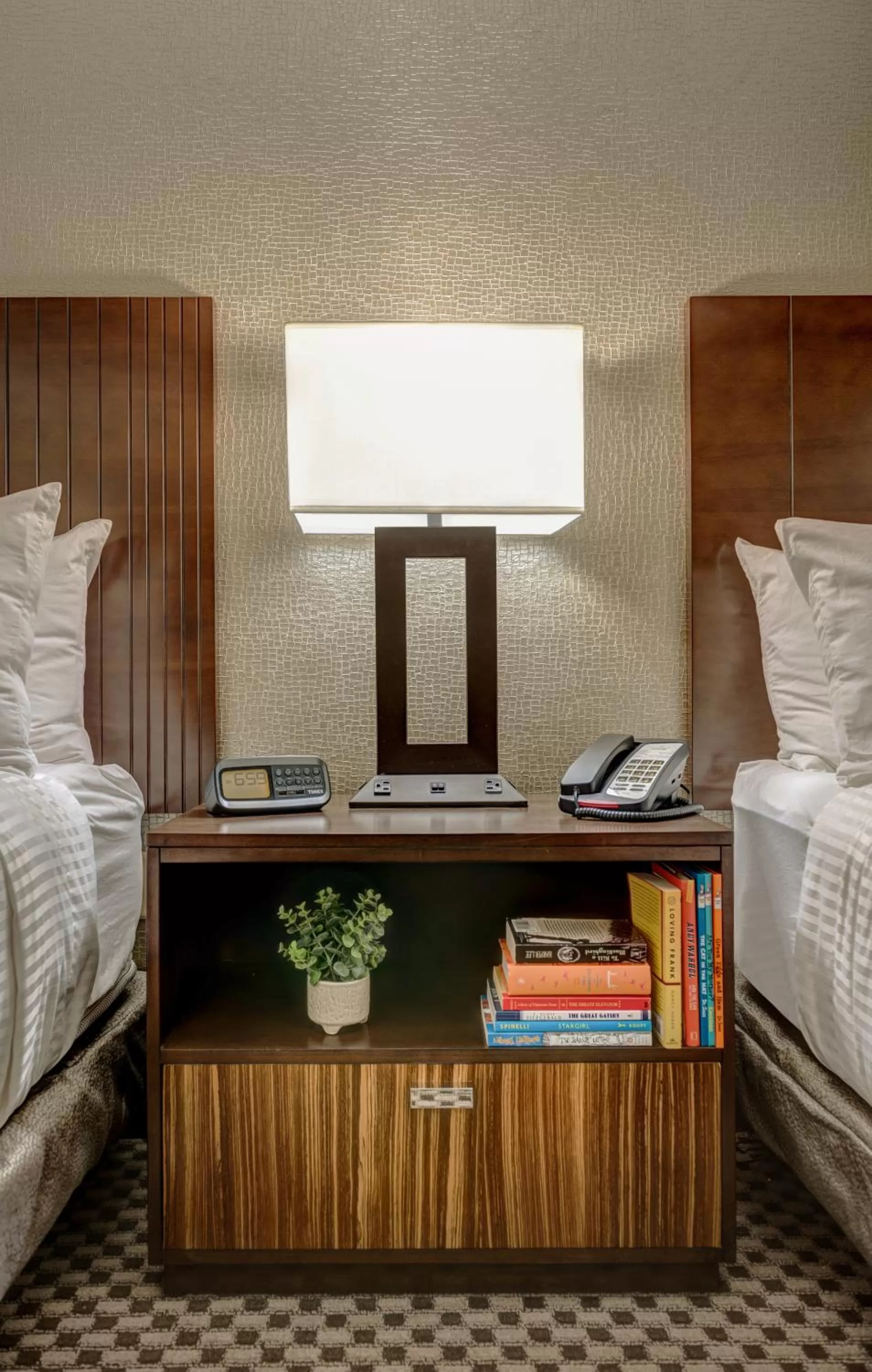 Decorative detail, Bed in Garrison Hotel & Suites Dover-Portsmouth, an Ascend Collection Hotel